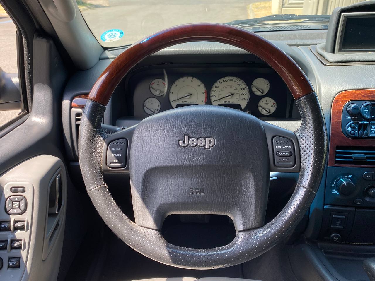 JEEP Grand Cherokee 4.7 Overland Automatic Avec Crochet d'attelage-image-12