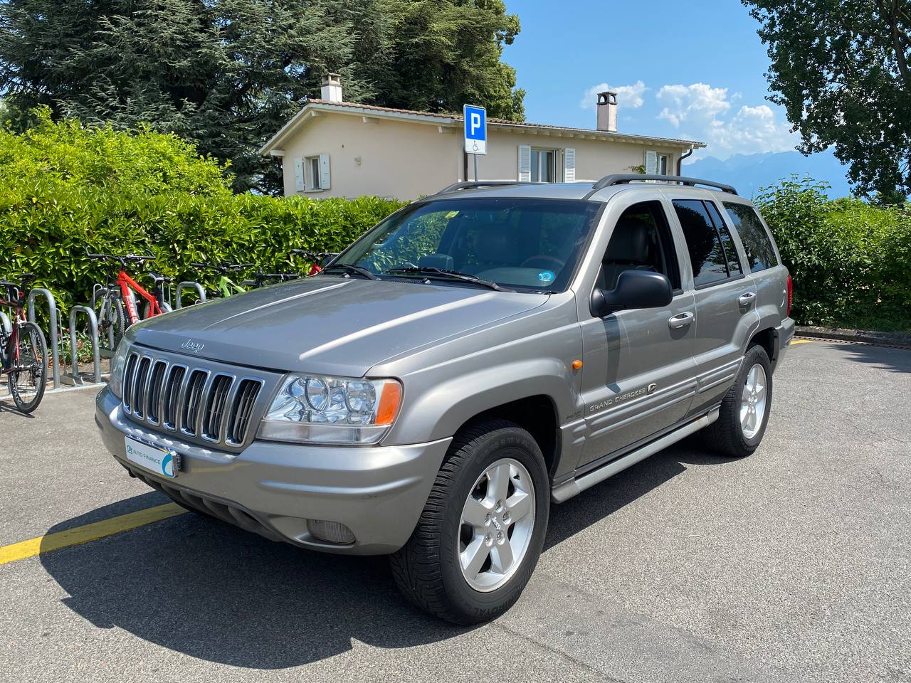 JEEP Grand Cherokee 4.7 Overland Automatic Avec Crochet d'attelage-image-1