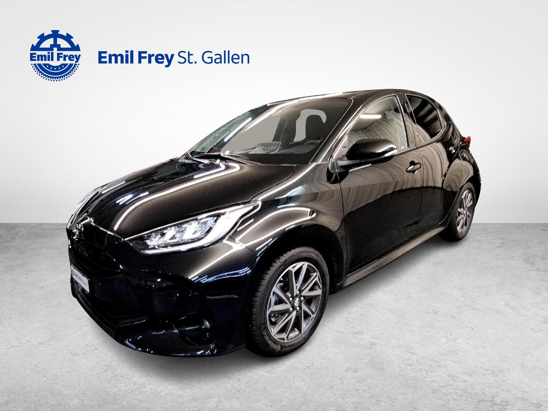 TOYOTA Yaris 1.5 VVT-i HSD Trend-image-0