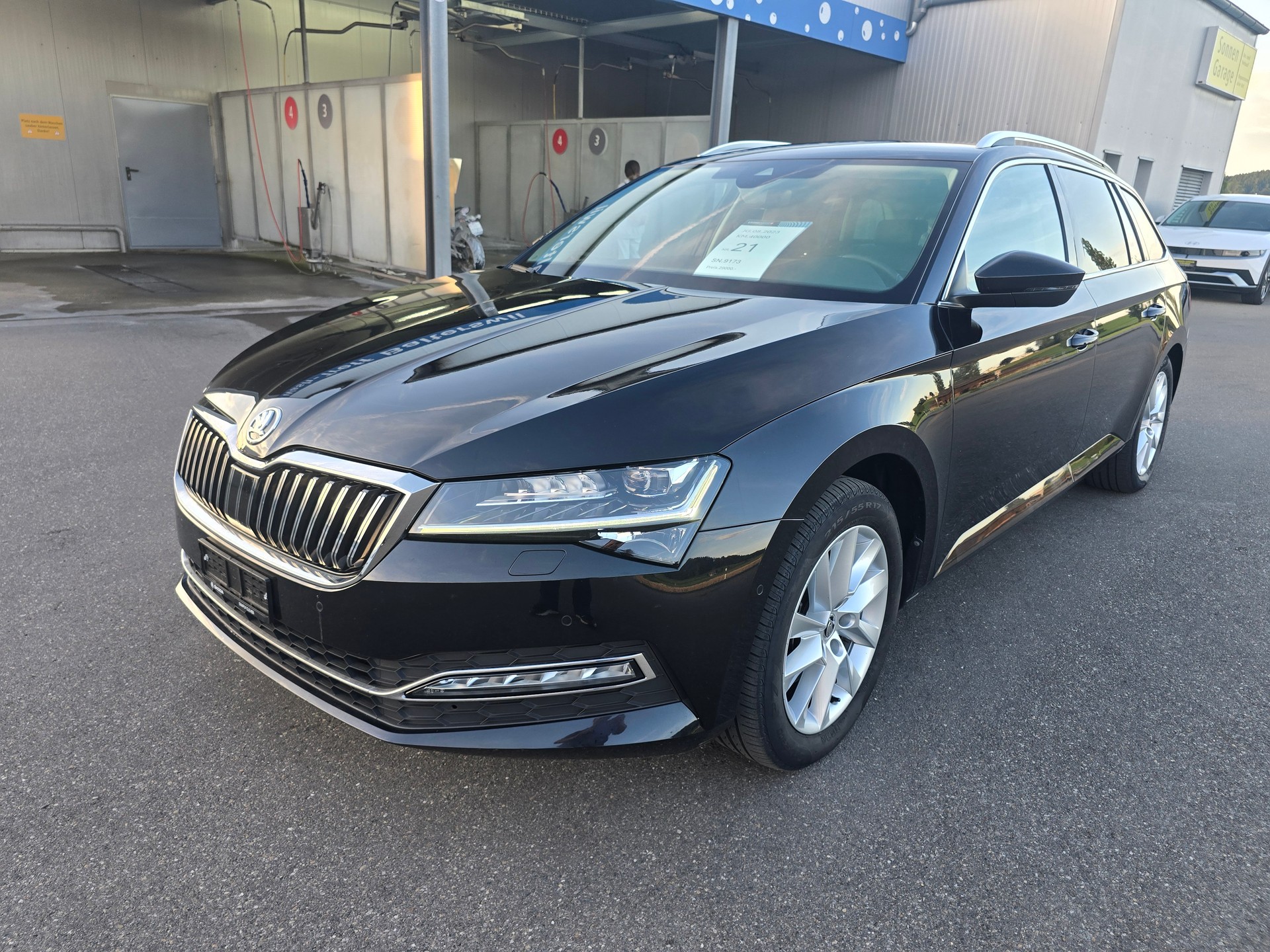 SKODA Superb Combi 2.0 TDi Style 4x4 DSG*TOP-ZUSTAND*Frsch ab MFK"Frisch ab Service**-image-0