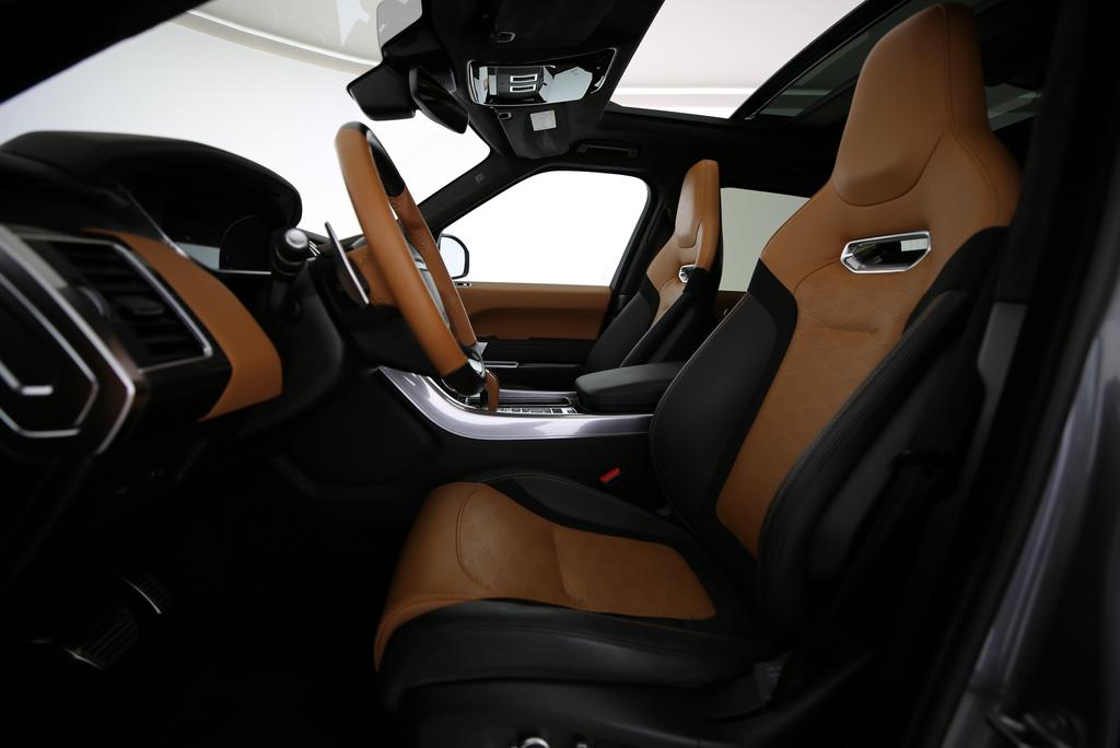 LAND ROVER Range Rover Sport 5.0 V8 SC SVR Carbon-image-2