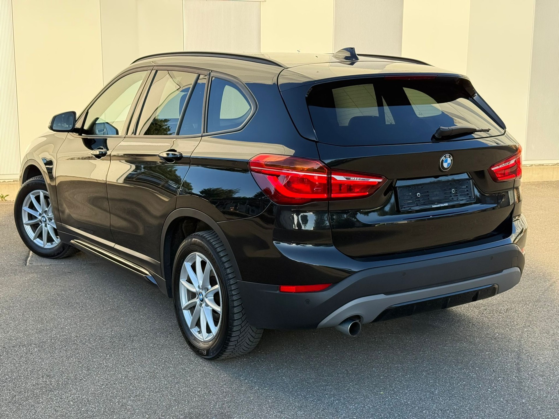 BMW X1 sDrive 18i xLine Steptronic DSK-image-3