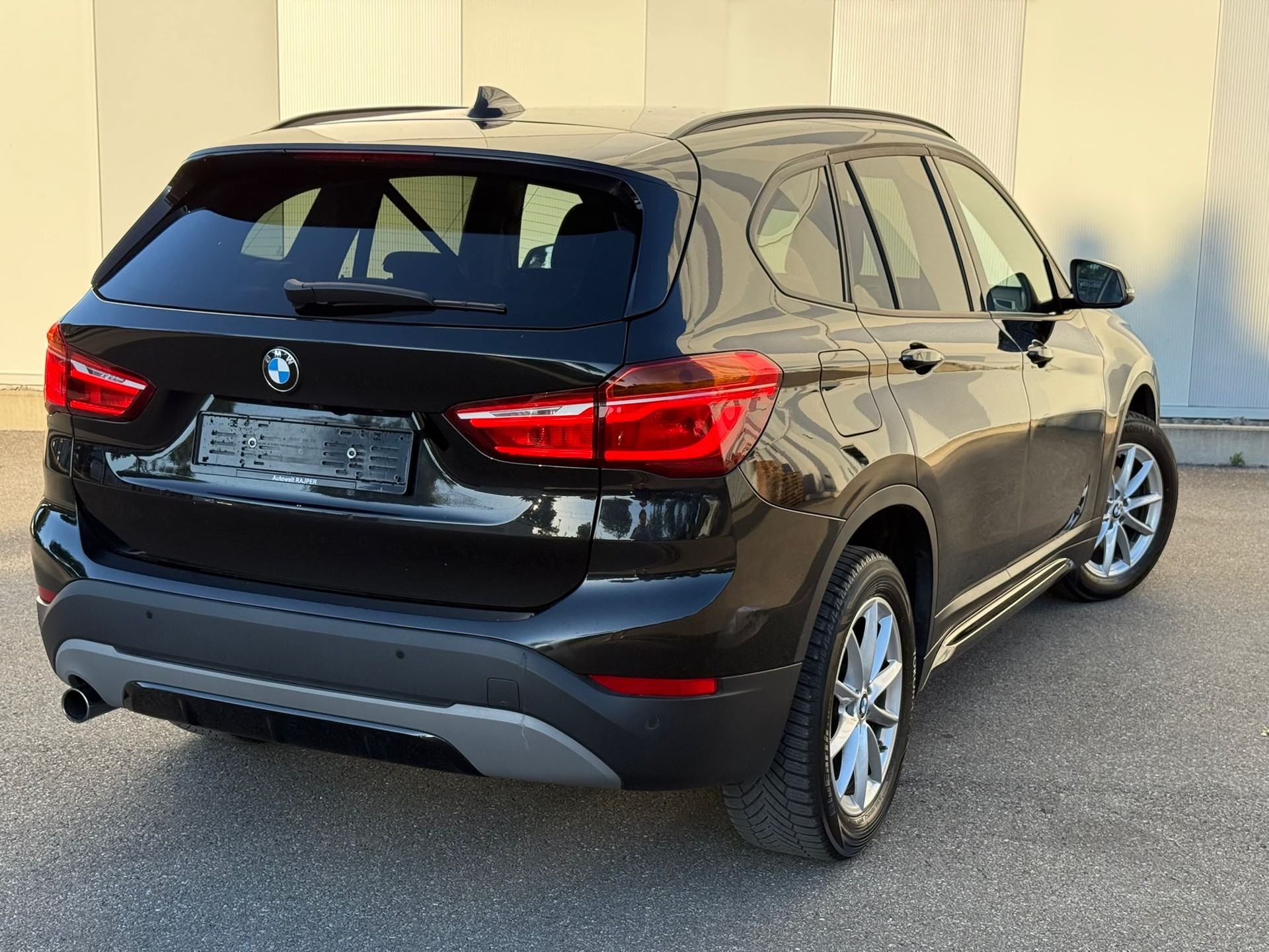 BMW X1 sDrive 18i xLine Steptronic DSK-image-5