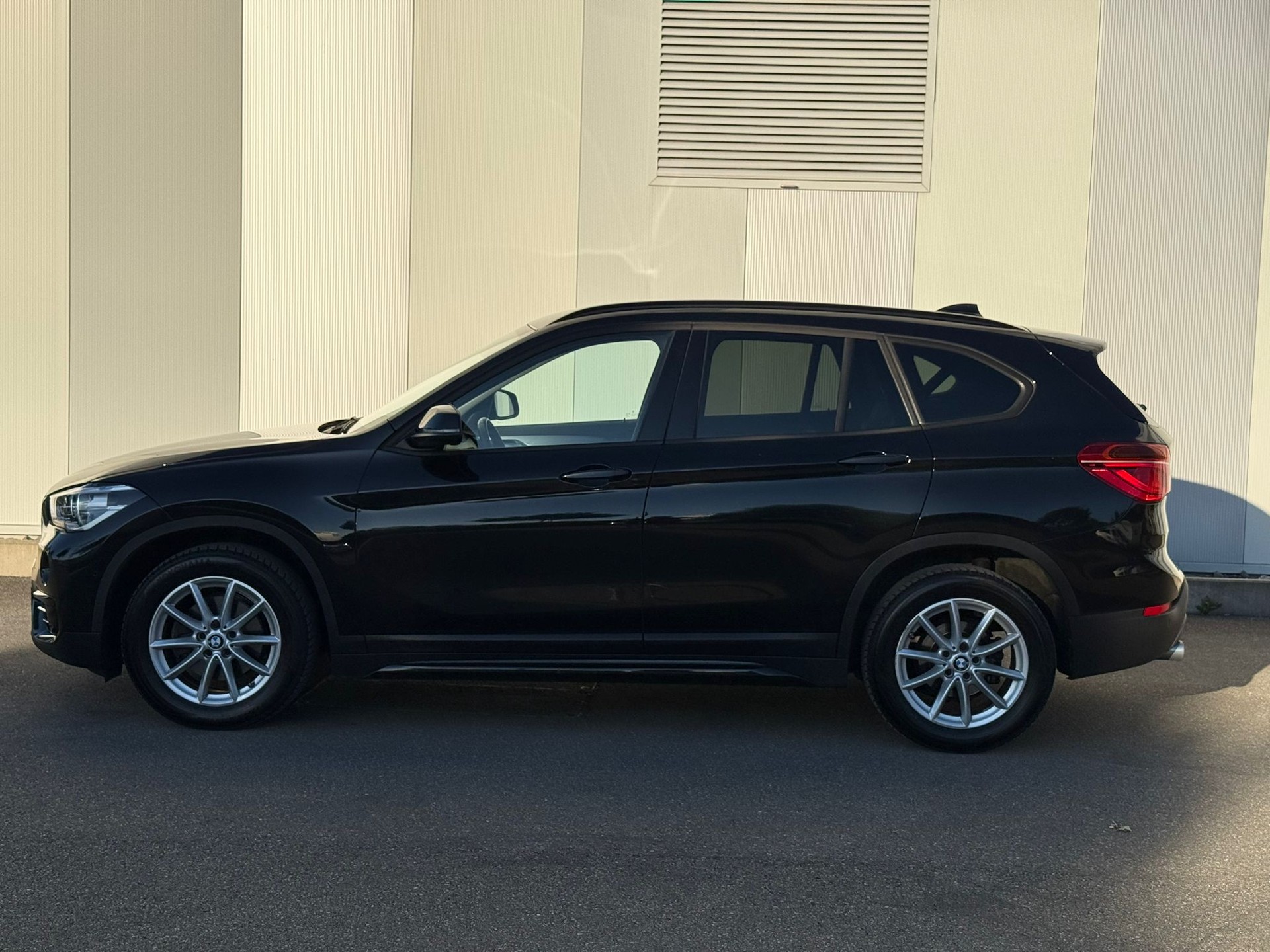 BMW X1 sDrive 18i xLine Steptronic DSK-image-7