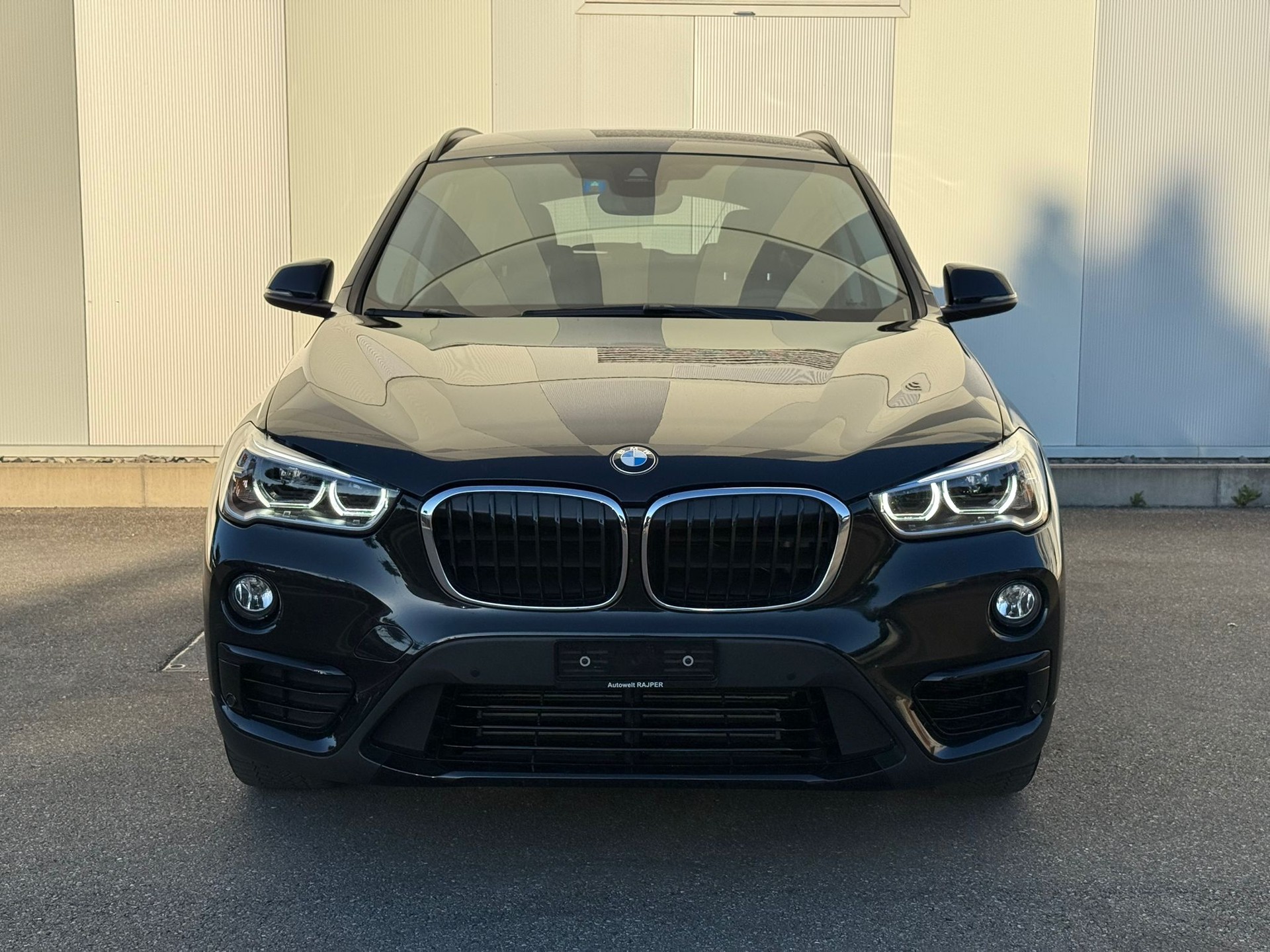 BMW X1 sDrive 18i xLine Steptronic DSK-image-1