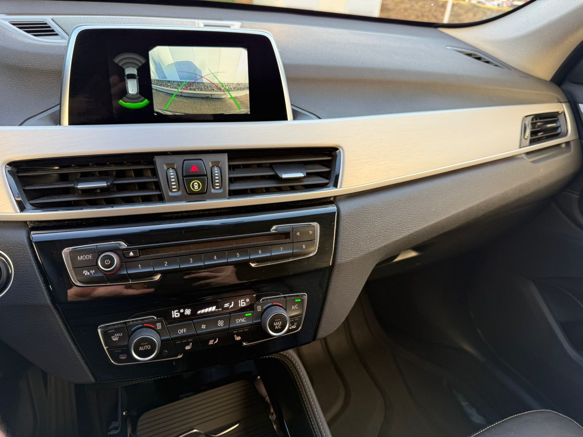 BMW X1 sDrive 18i xLine Steptronic DSK-image-11