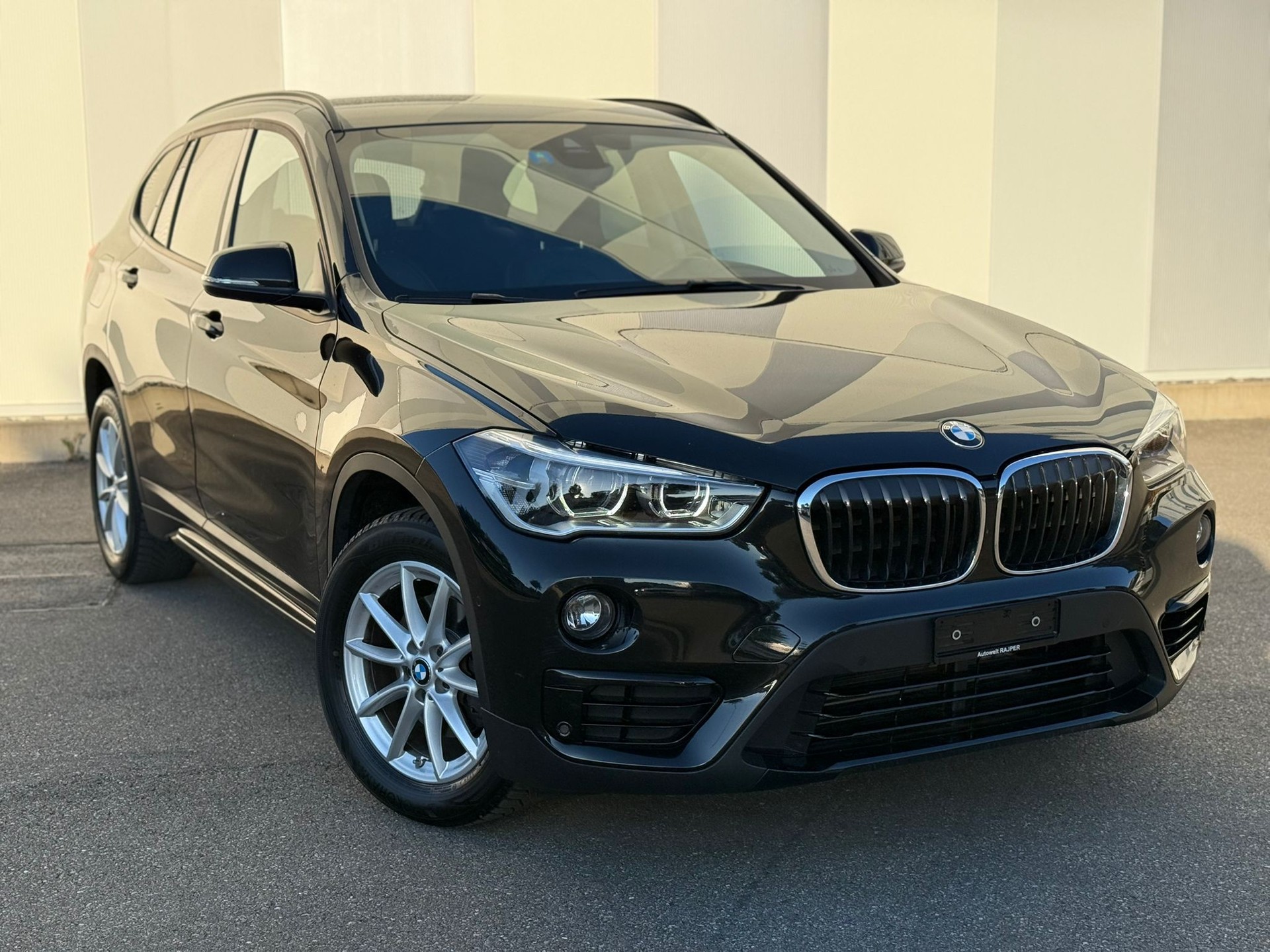 BMW X1 sDrive 18i xLine Steptronic DSK-image-2