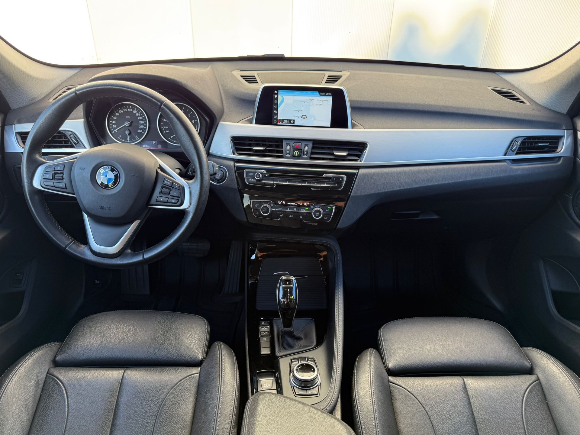 BMW X1 sDrive 18i xLine Steptronic DSK-image-9