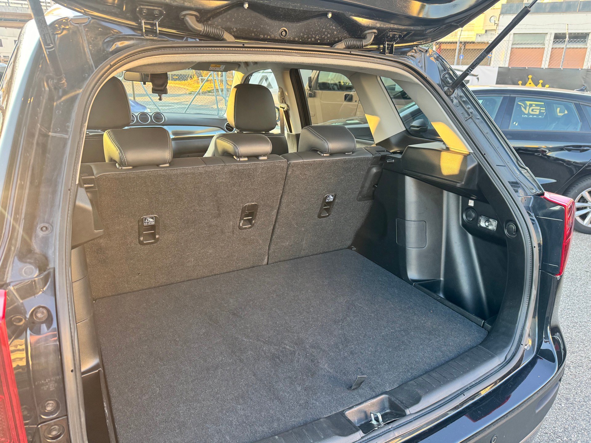 SUZUKI Vitara 1.5 Hybrid Edition 35 Top 4x4 AGS-image-19