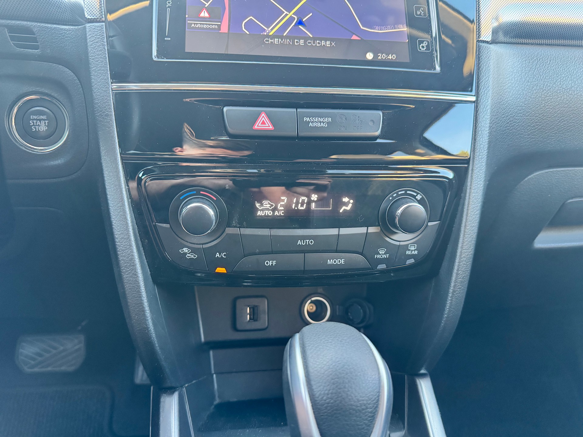 SUZUKI Vitara 1.5 Hybrid Edition 35 Top 4x4 AGS-image-13