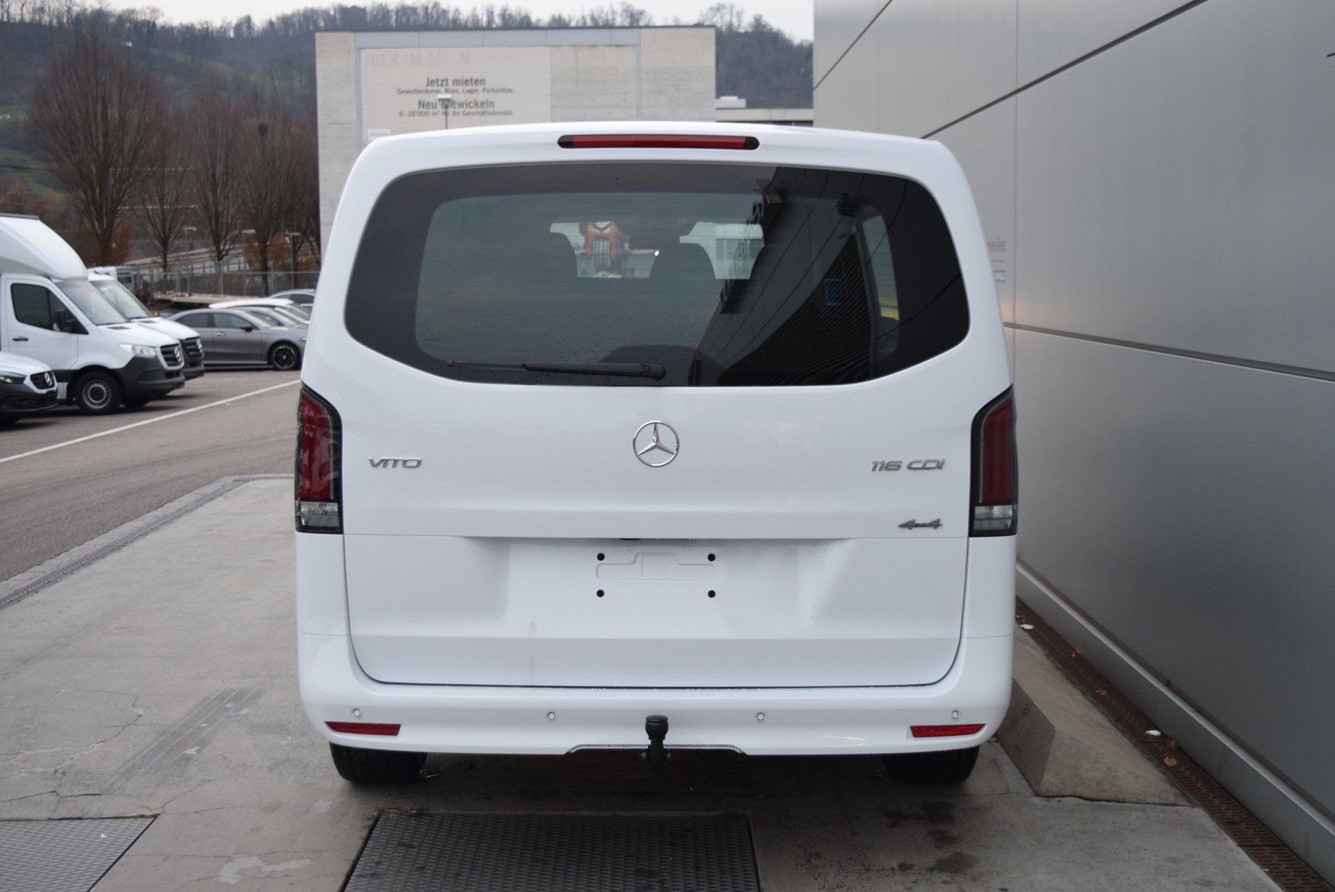 MERCEDES-BENZ Vito 116 CDI Lang Select 9G-Tronic 4M-image-4