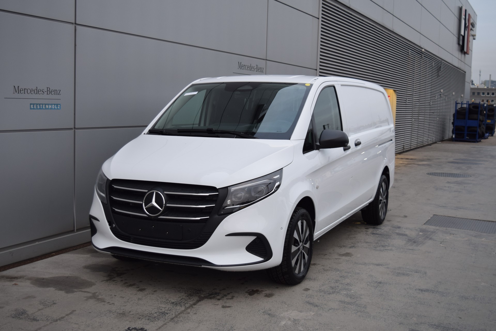 MERCEDES-BENZ Vito 116 CDI Lang Select 9G-Tronic 4M-image-0