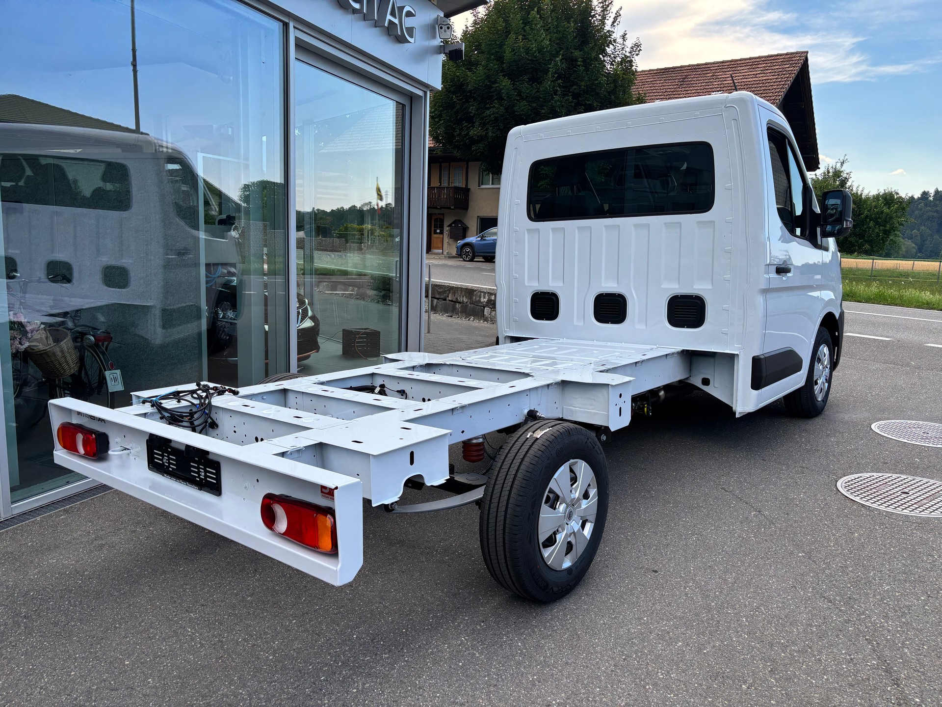 NISSAN Interstar Acenta 150 PS L2H1 9AT-image-3
