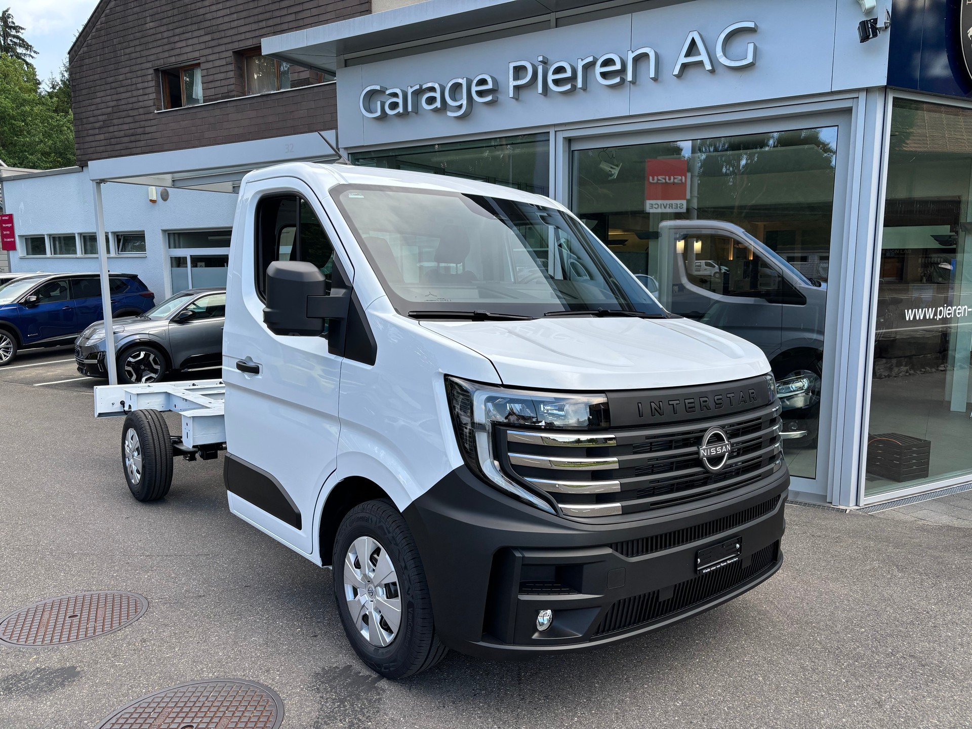 NISSAN Interstar Acenta 150 PS L2H1 9AT-image-0