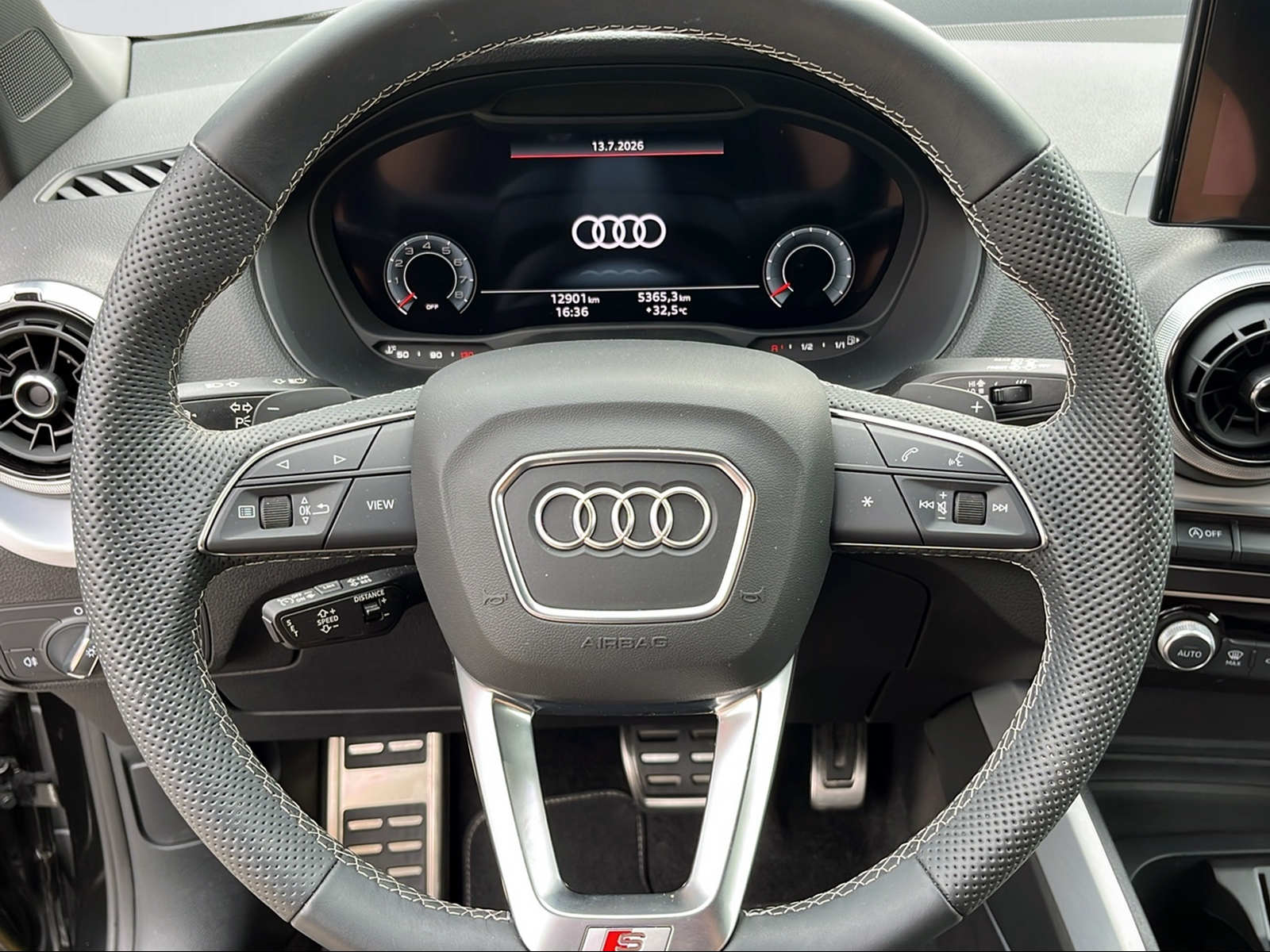 AUDI Q2 2.0 40 TFSI Advanced quattro S-Tronic-image-11