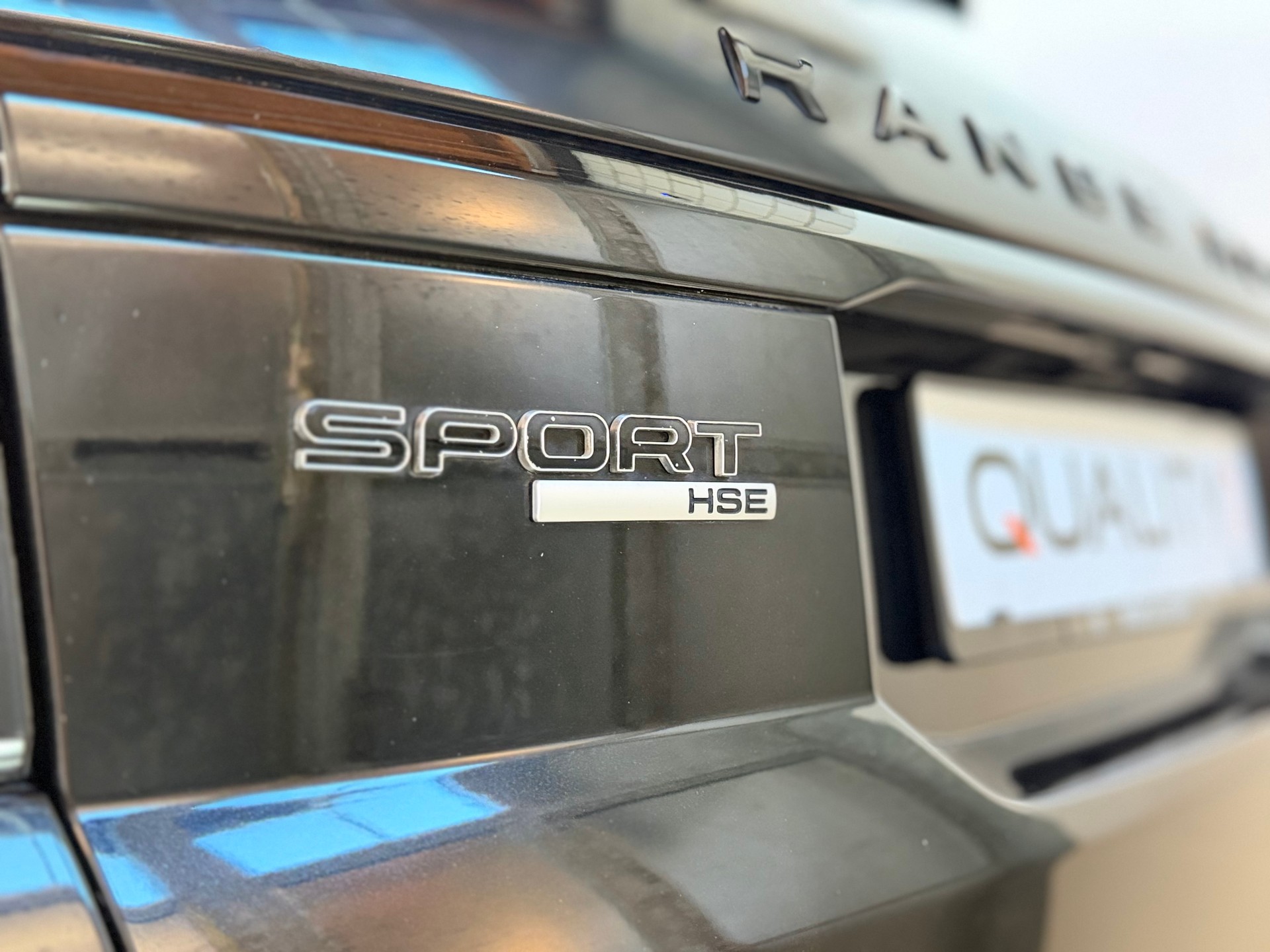 LAND ROVER Range Rover Sport 3.0 TDV6 HSE Dynamic Automatic-image-7
