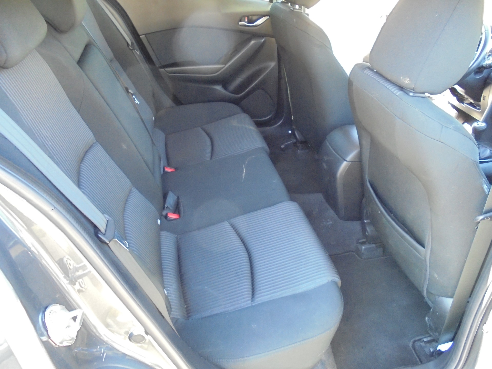 MAZDA 3 2.2 16V CD Revolution-image-10