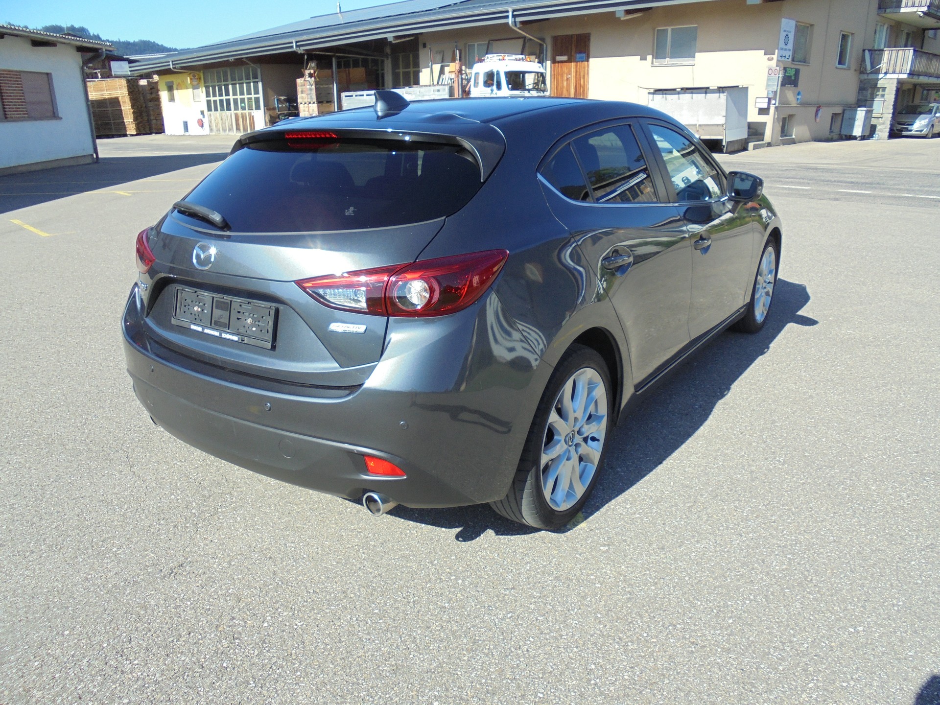 MAZDA 3 2.2 16V CD Revolution-image-3