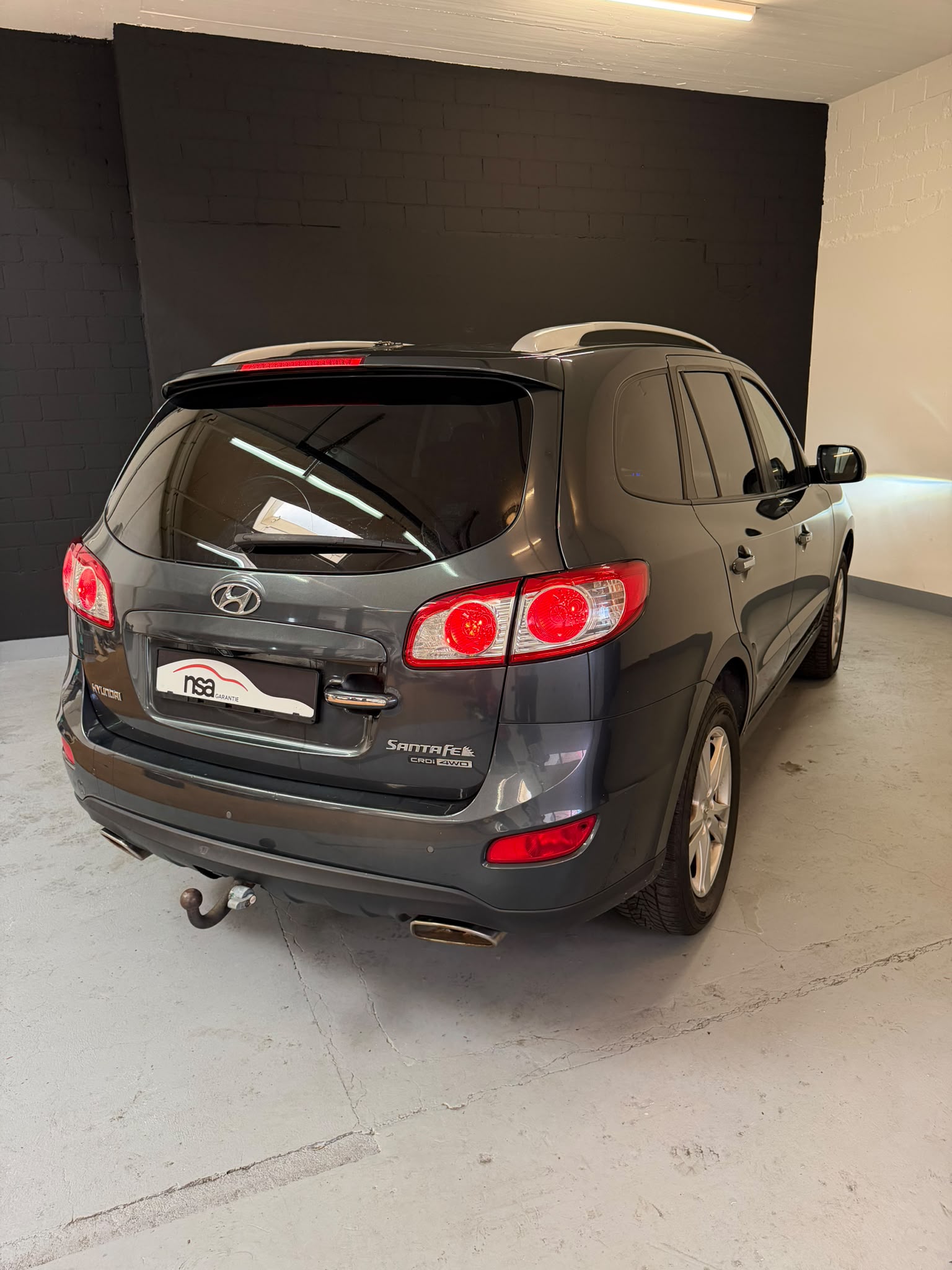 HYUNDAI Santa Fe 2.2 CRDI Premium 4WD Automatic-image-6