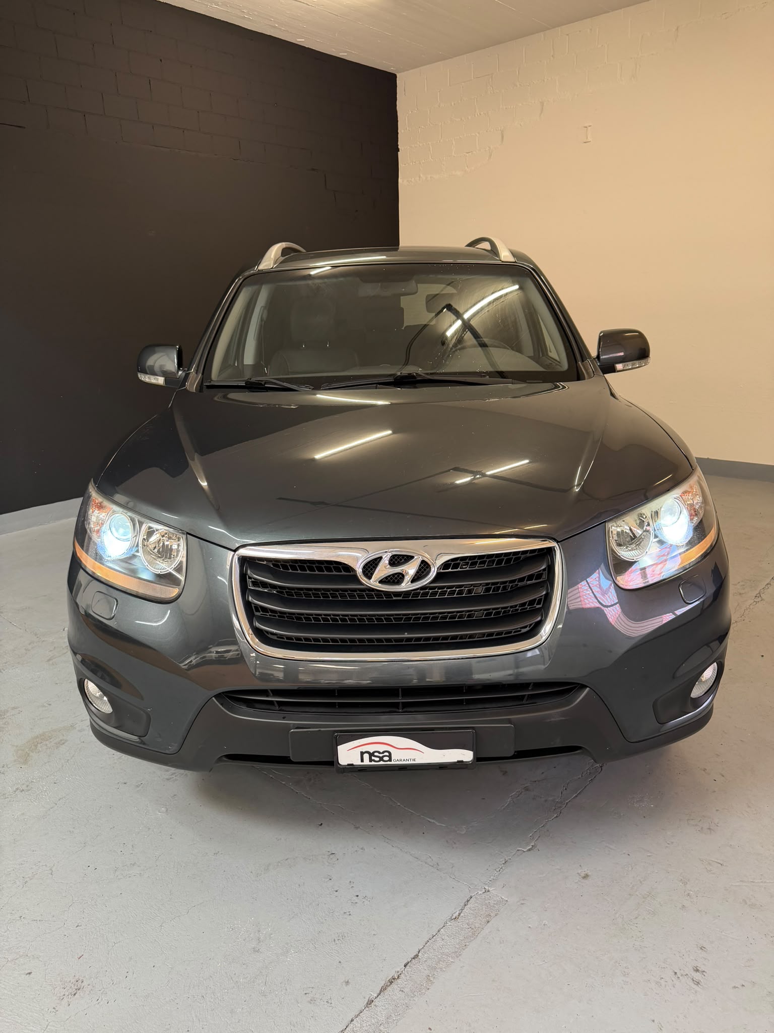 HYUNDAI Santa Fe 2.2 CRDI Premium 4WD Automatic-image-1