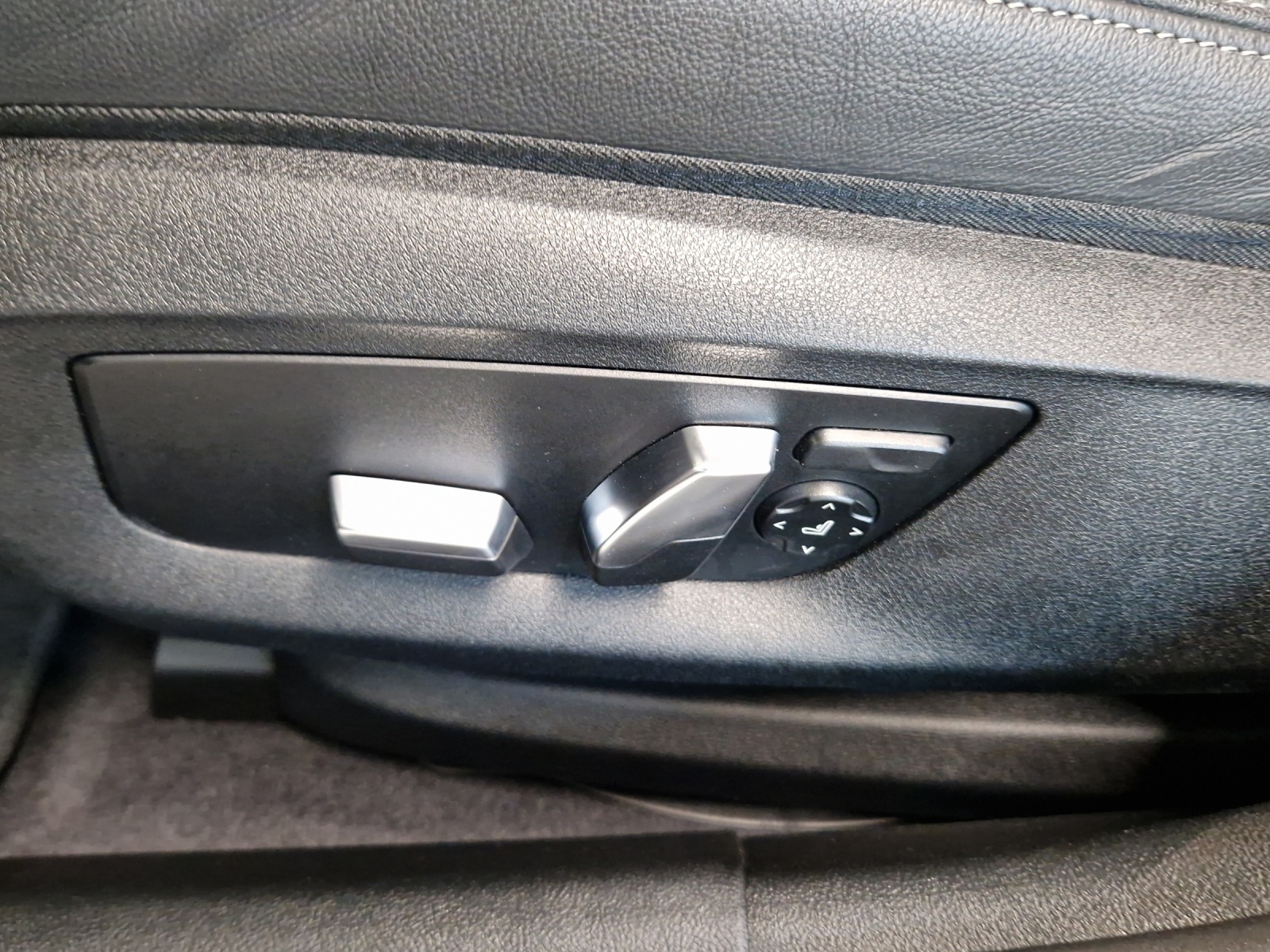 BMW 520d xDrive M Sport-image-16