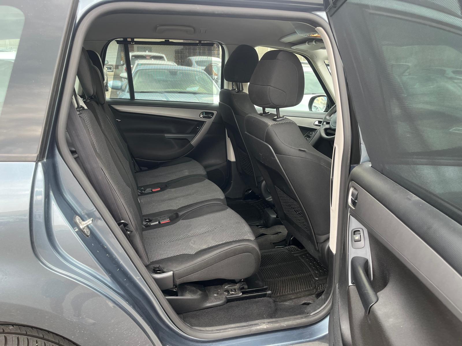 CITROEN C4 Picasso 1.6 HDi Seduction EGS-image-9
