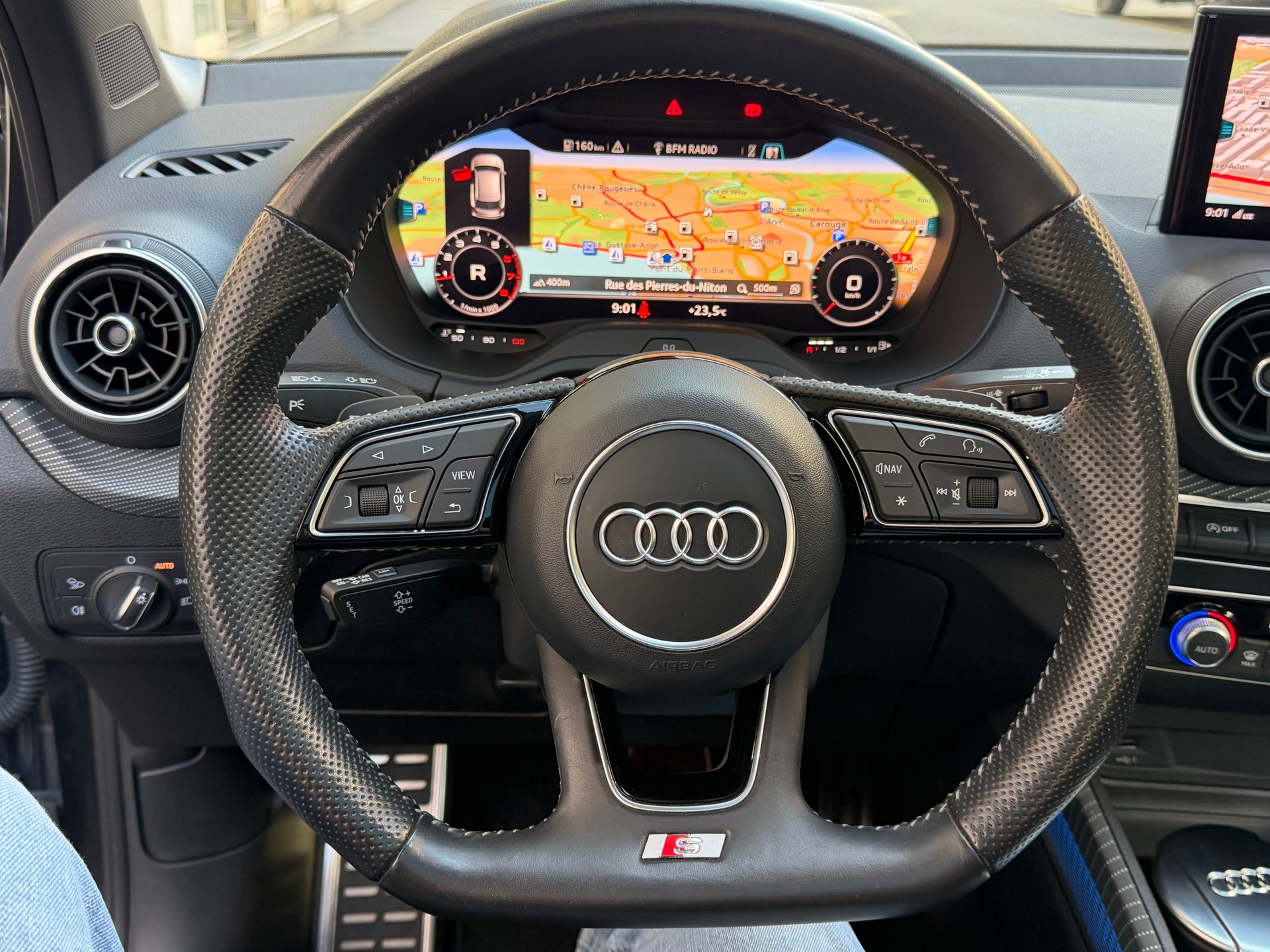 AUDI Q2 2.0 TFSI quattro S-tronic-image-7