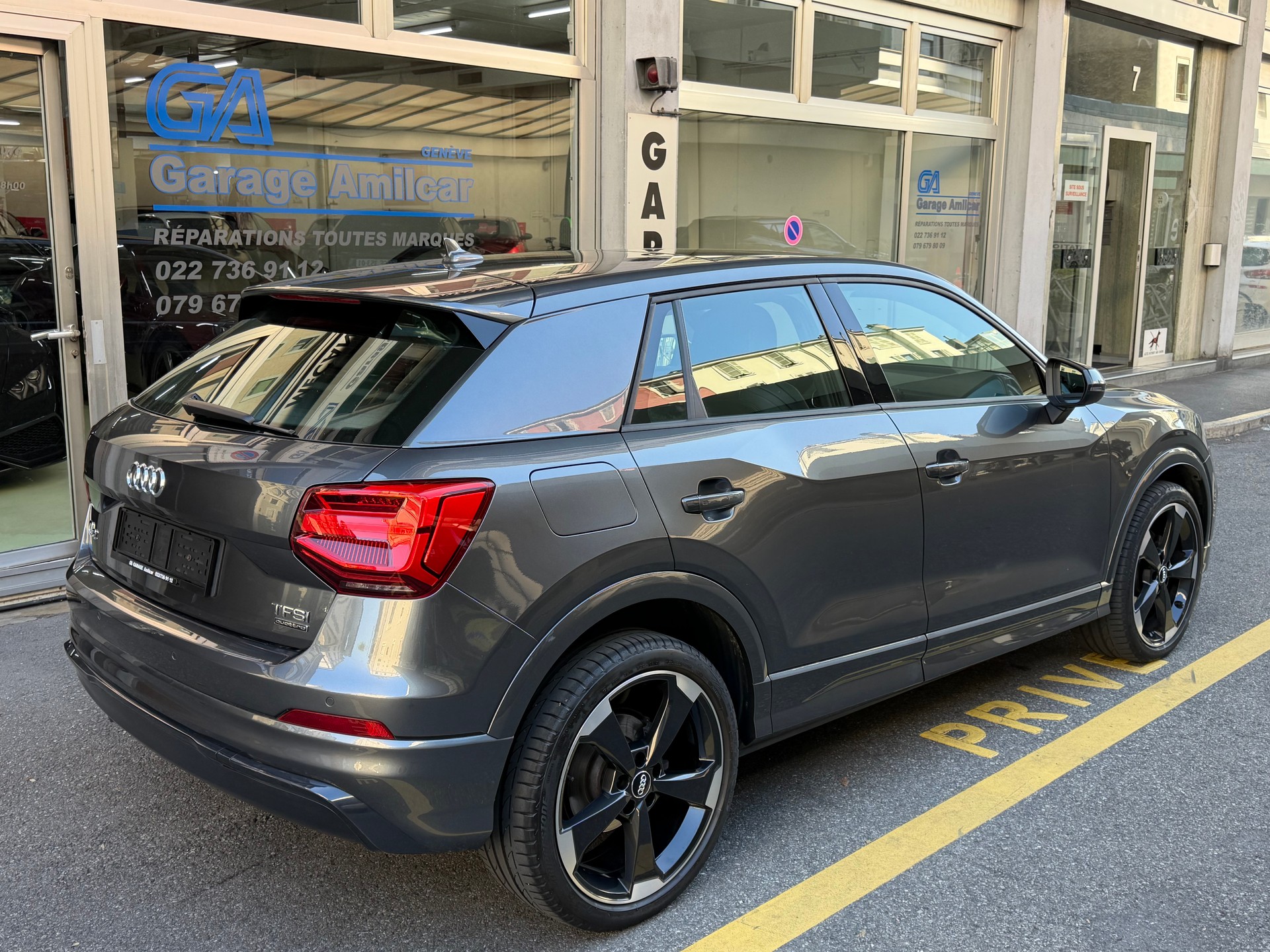 AUDI Q2 2.0 TFSI quattro S-tronic-image-2