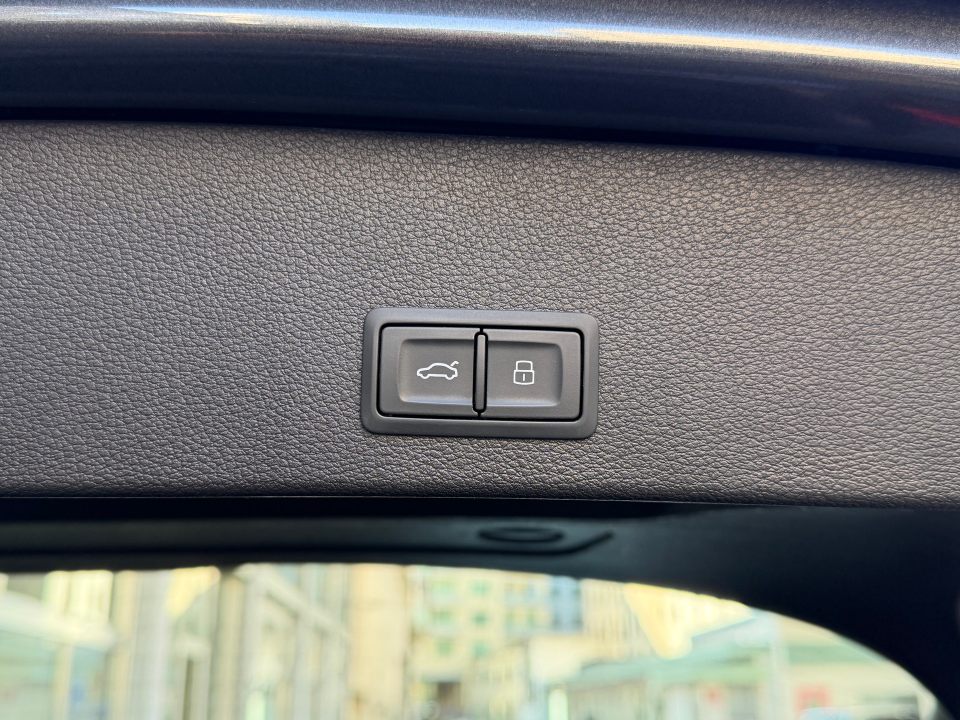 AUDI Q2 2.0 TFSI quattro S-tronic-image-10