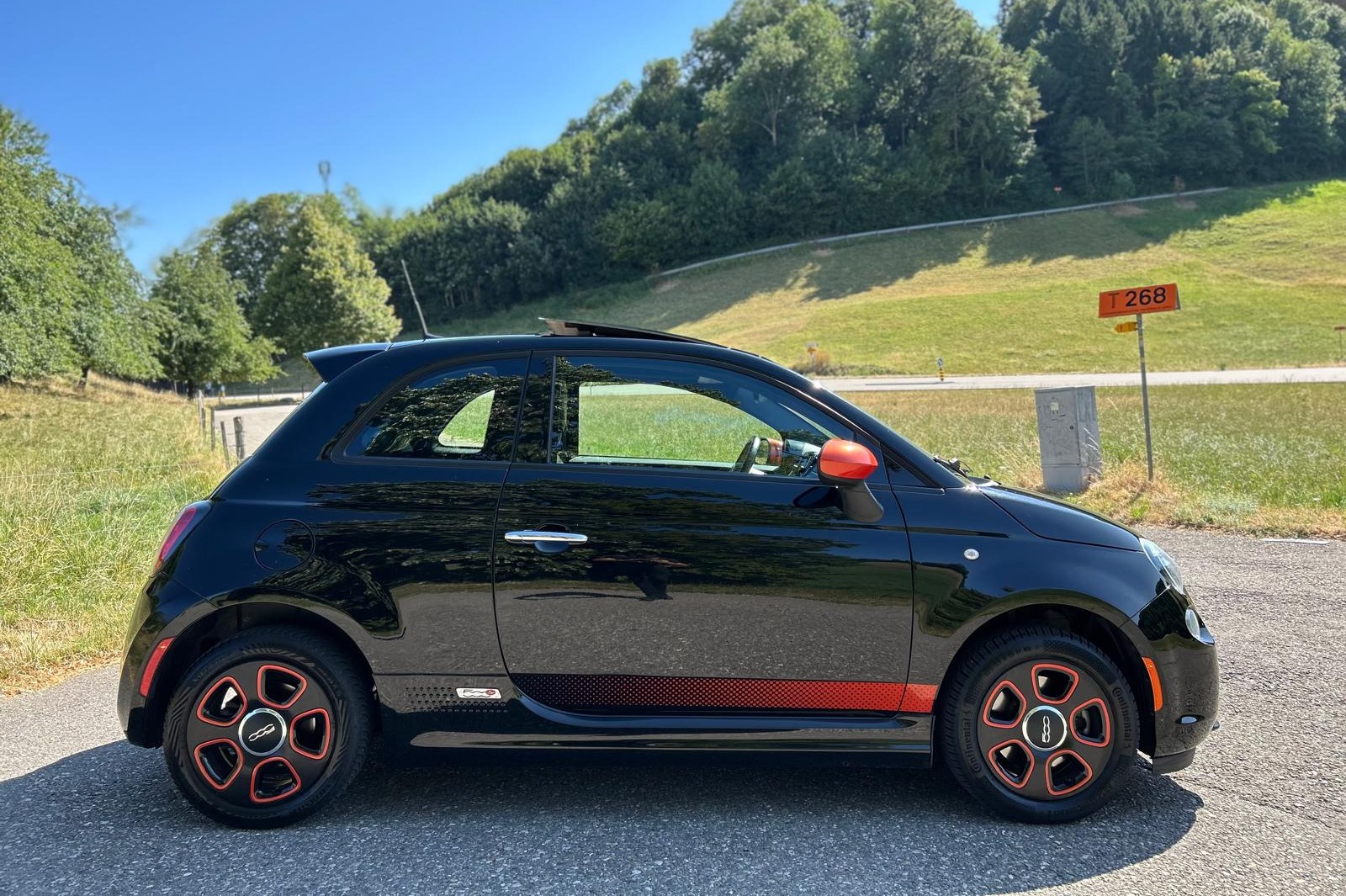 FIAT 500E-image-5