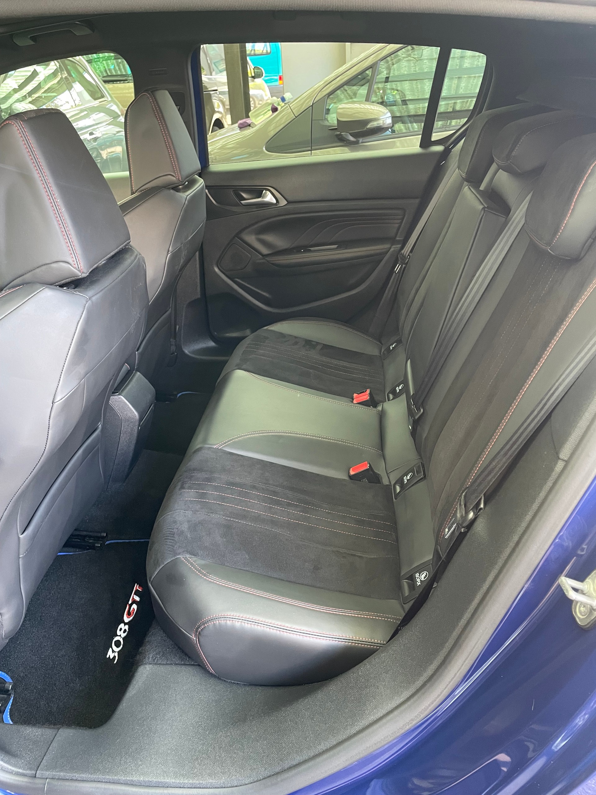 PEUGEOT 308 1.6 GTi-image-8