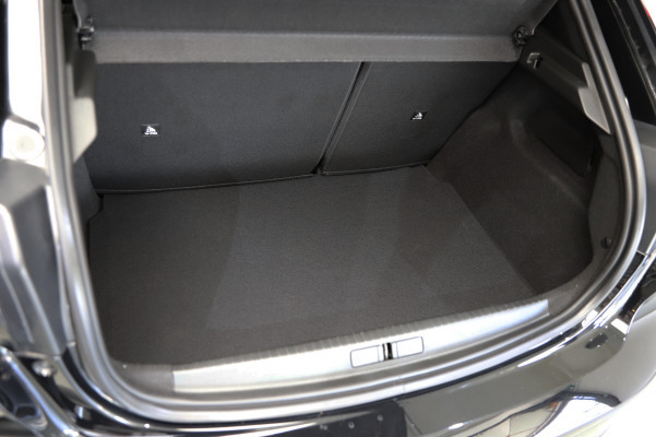 PEUGEOT 208 1.2 PureTech GT-image-11
