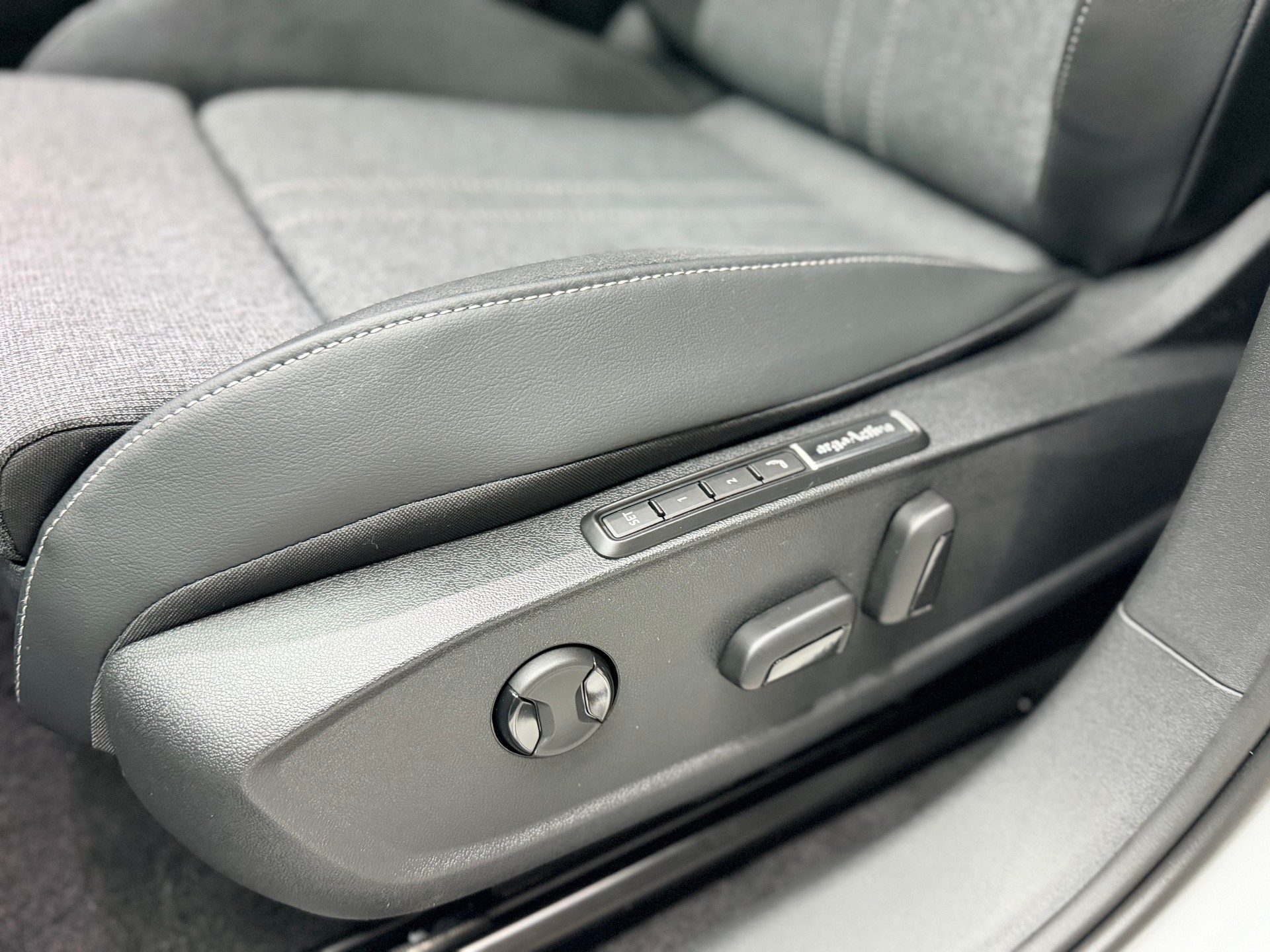 VW ID.3 Neo 58 kWh 190 PS Style-image-8