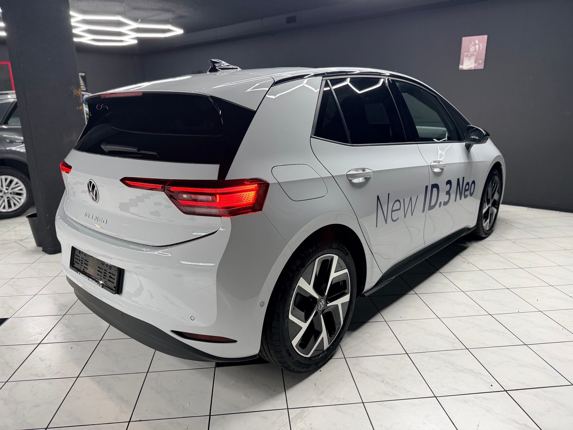 VW ID.3 Neo 58 kWh 190 PS Style-image-3