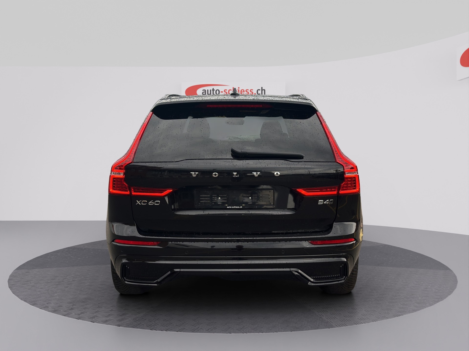 VOLVO XC60 B4 Diesel Mild Hybrid AWD Plus Dark Geartronic-showroom-element-3