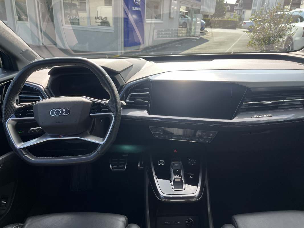AUDI Q4 e-tron Sportback 50 quattro S-Line-image-5