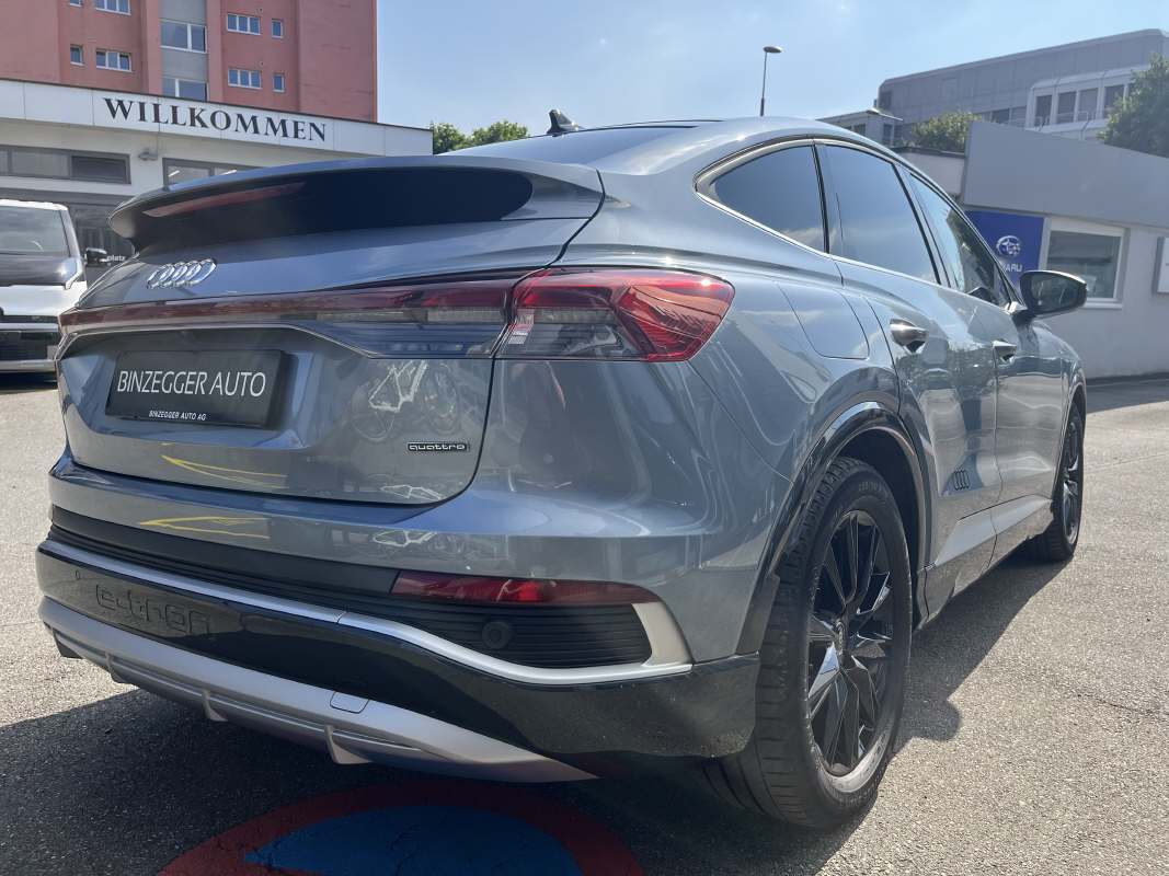 AUDI Q4 e-tron Sportback 50 quattro S-Line-image-2