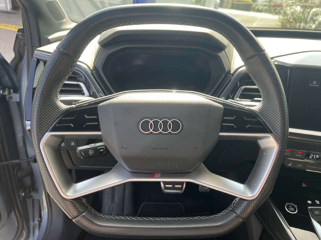 AUDI Q4 e-tron Sportback 50 quattro S-Line-image-6