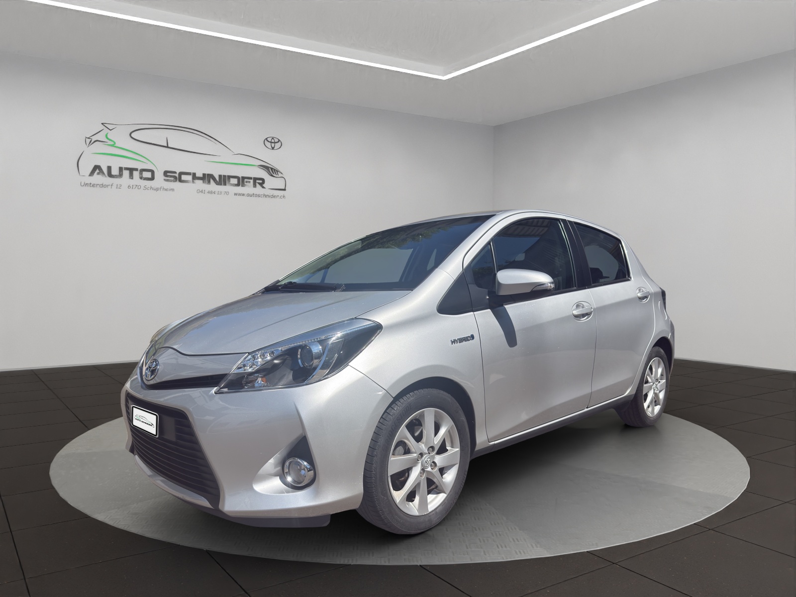 TOYOTA Yaris 1.5 VVT-i HSD Sol-image-0
