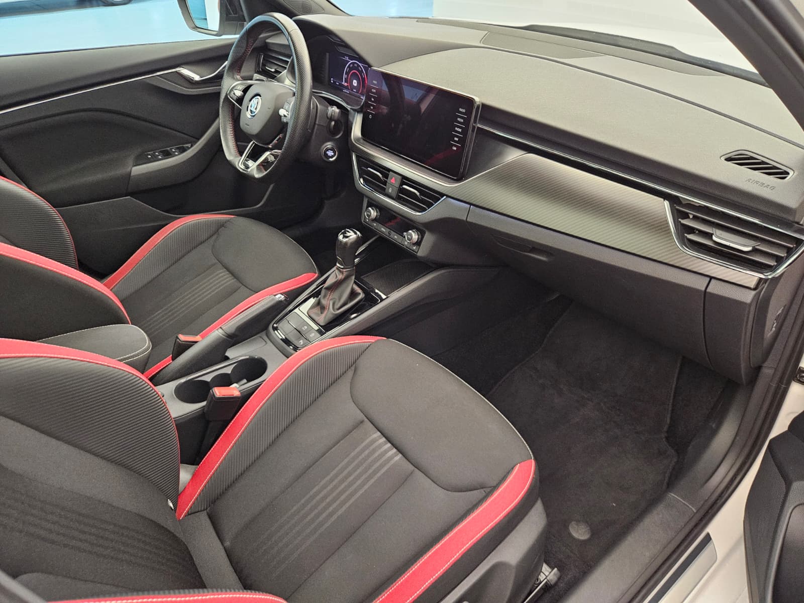 SKODA Kamiq 1.5 TSI ACT Monte Carlo DSG-image-11