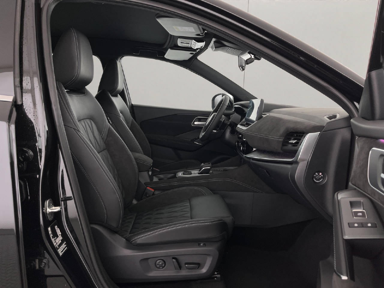 NISSAN Qashqai 1.3 DIG-T Tekna+ 4x4-image-15