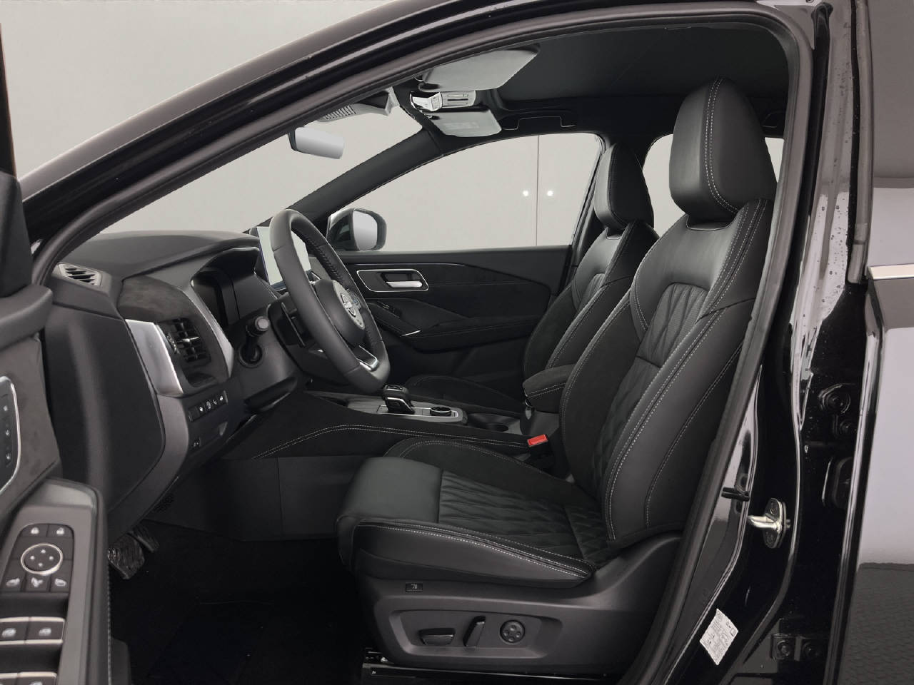 NISSAN Qashqai 1.3 DIG-T Tekna+ 4x4-image-7