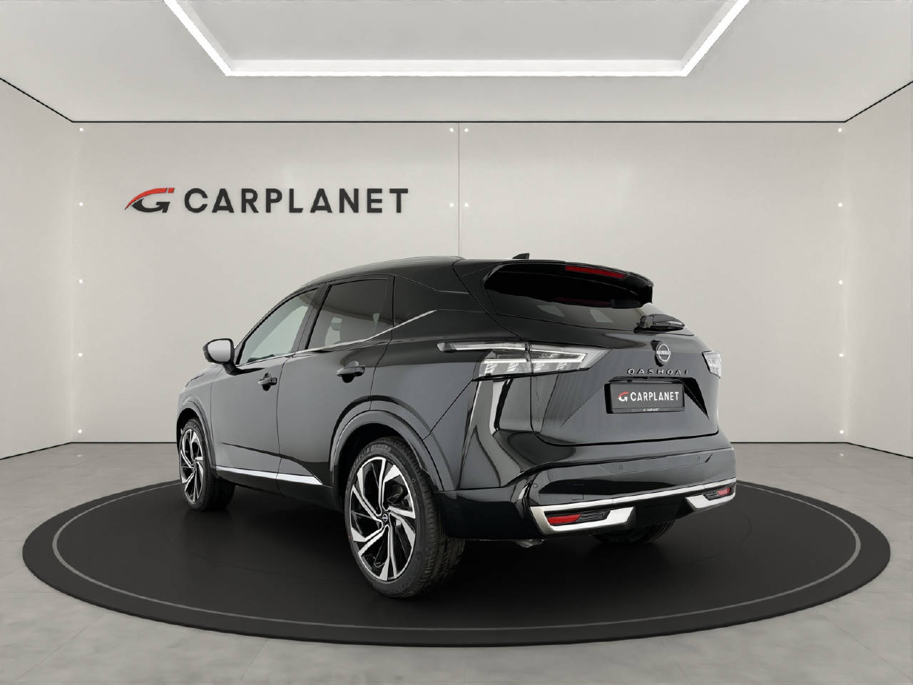 NISSAN Qashqai 1.3 DIG-T Tekna+ 4x4-image-2