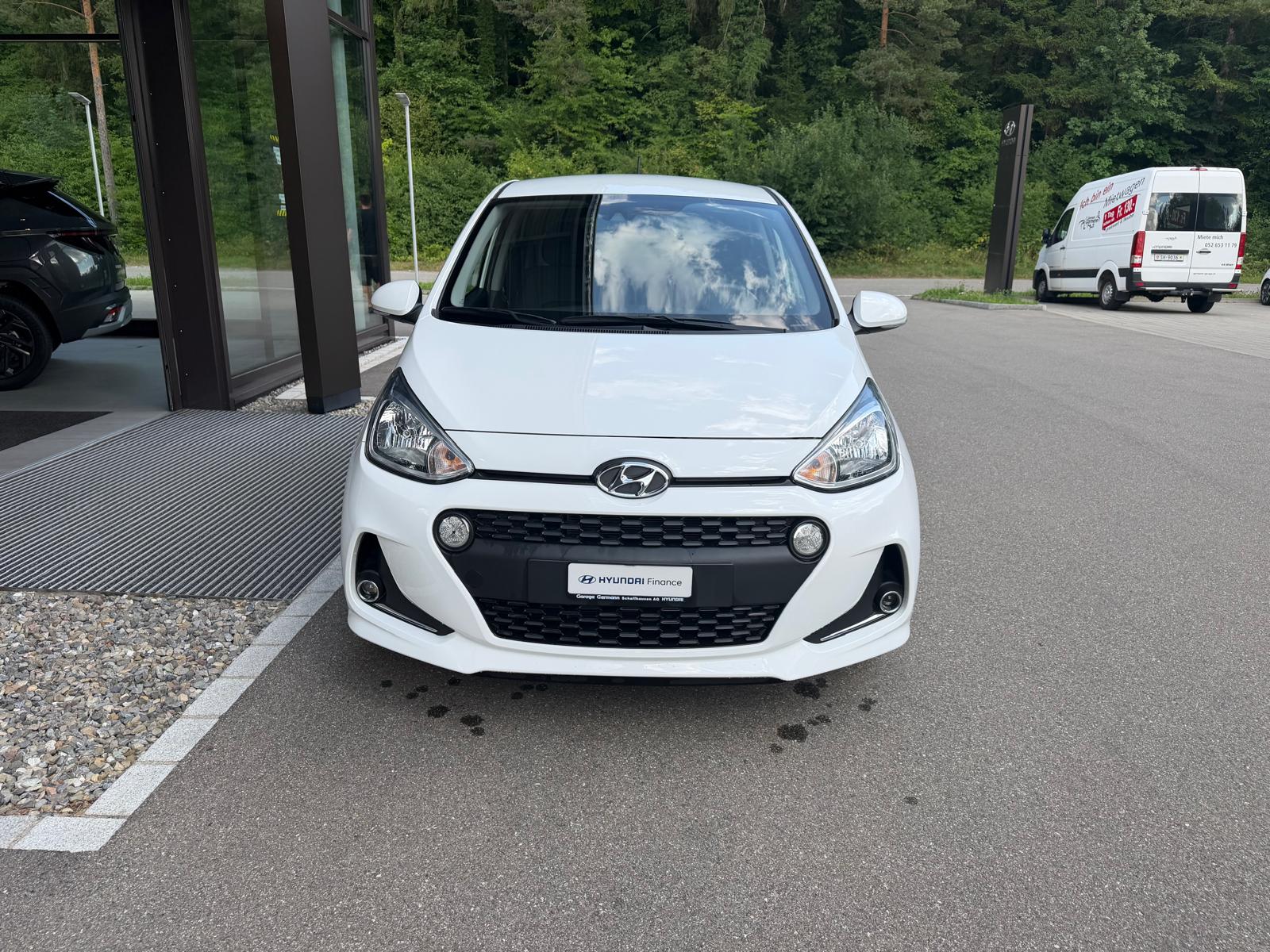 HYUNDAI i10 1.2 Vertex Automatic-image-2