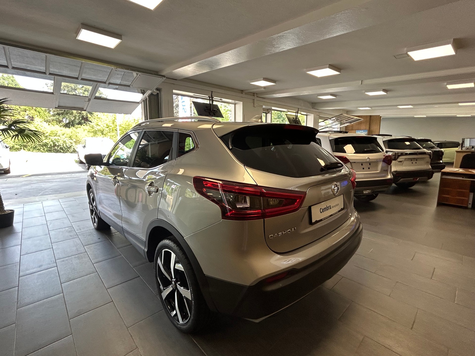 NISSAN Qashqai 1.2 DIG-T Tekna-image-4