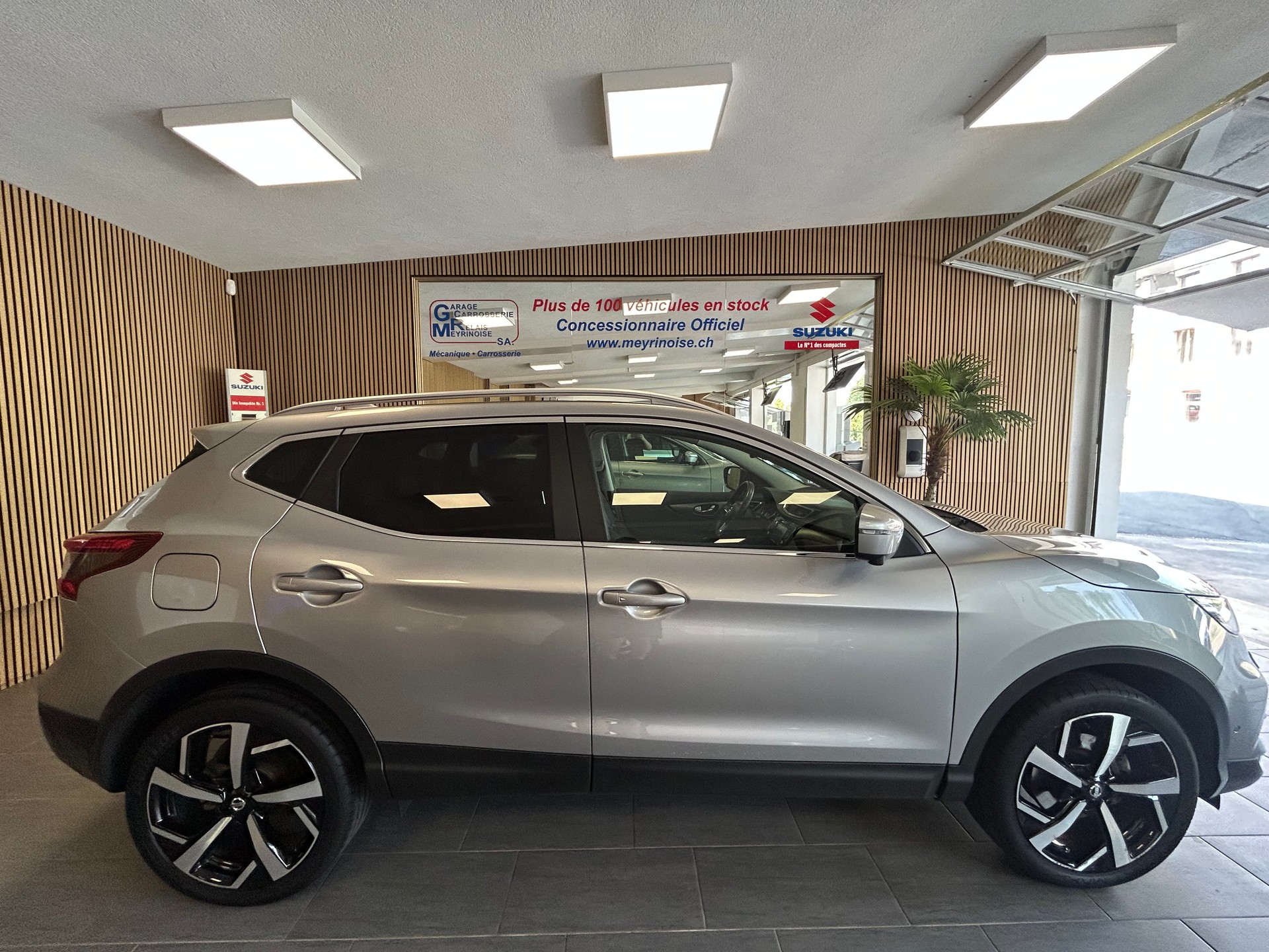 NISSAN Qashqai 1.2 DIG-T Tekna-image-0
