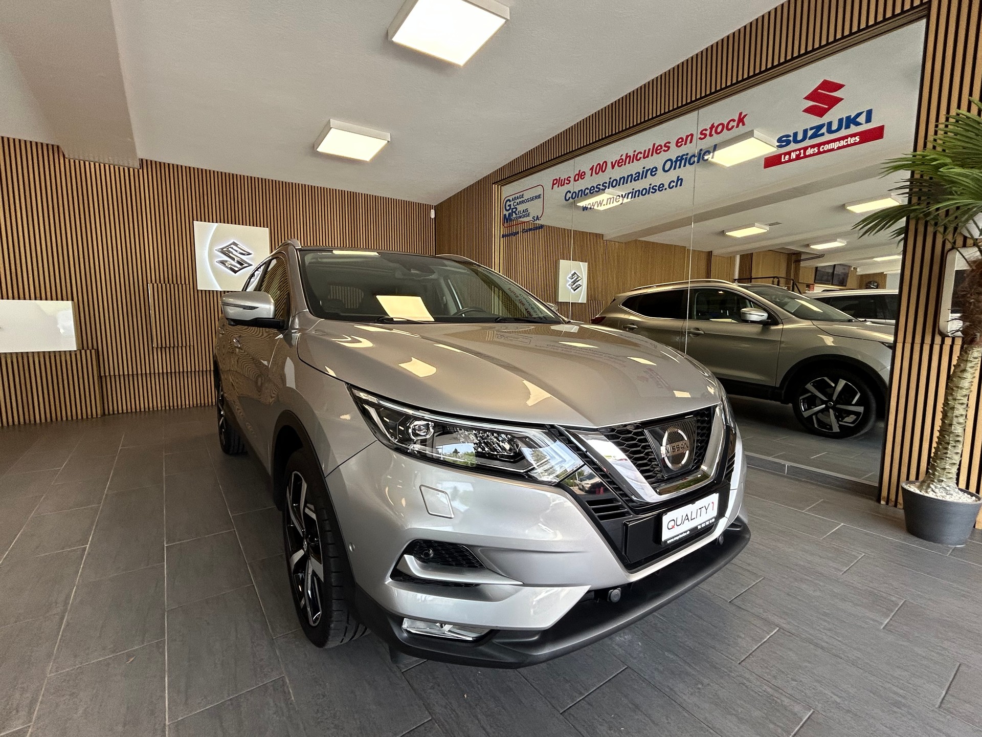 NISSAN Qashqai 1.2 DIG-T Tekna-image-1