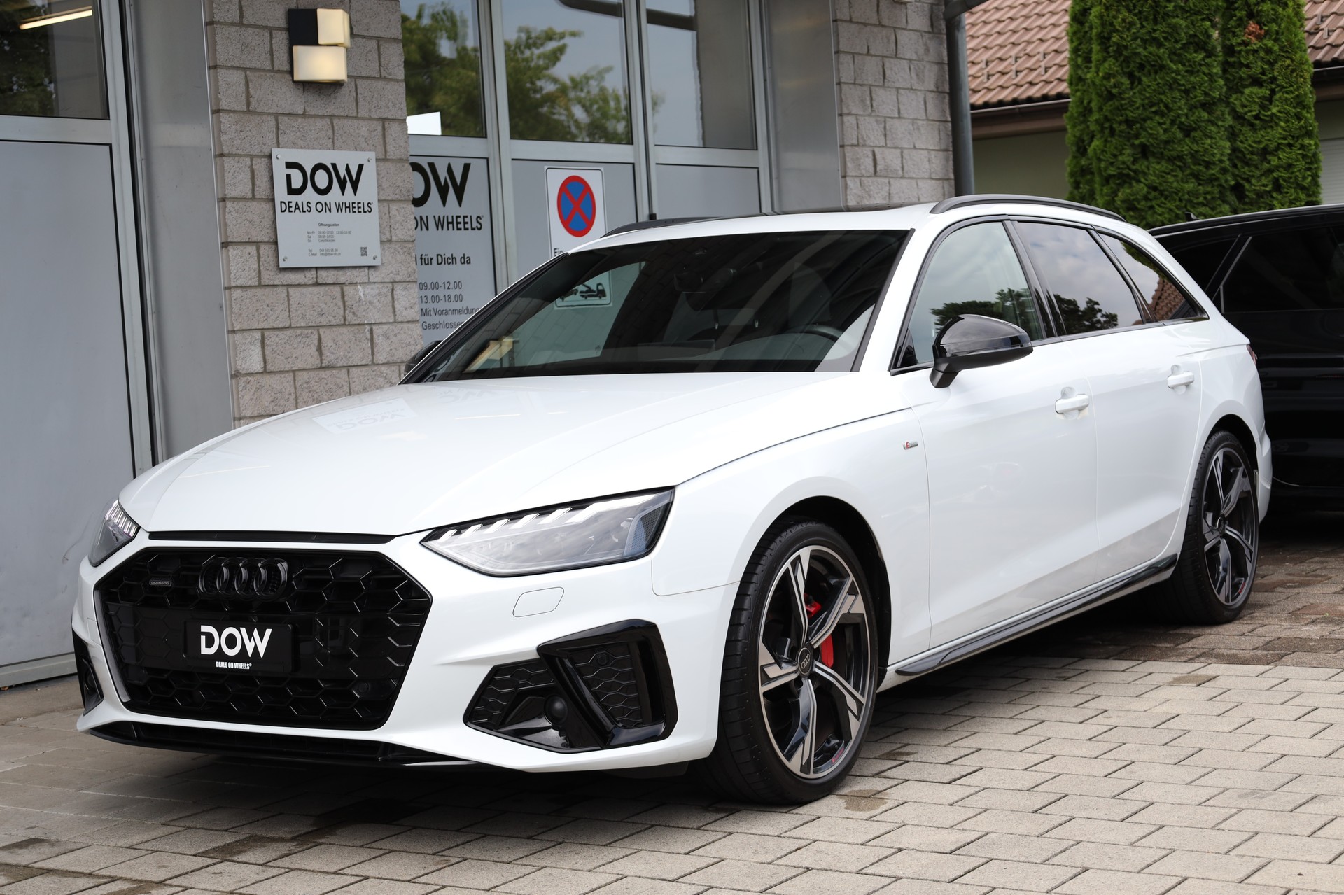 AUDI A4 Avant 40 TDI S line quattro S-tronic-image-2