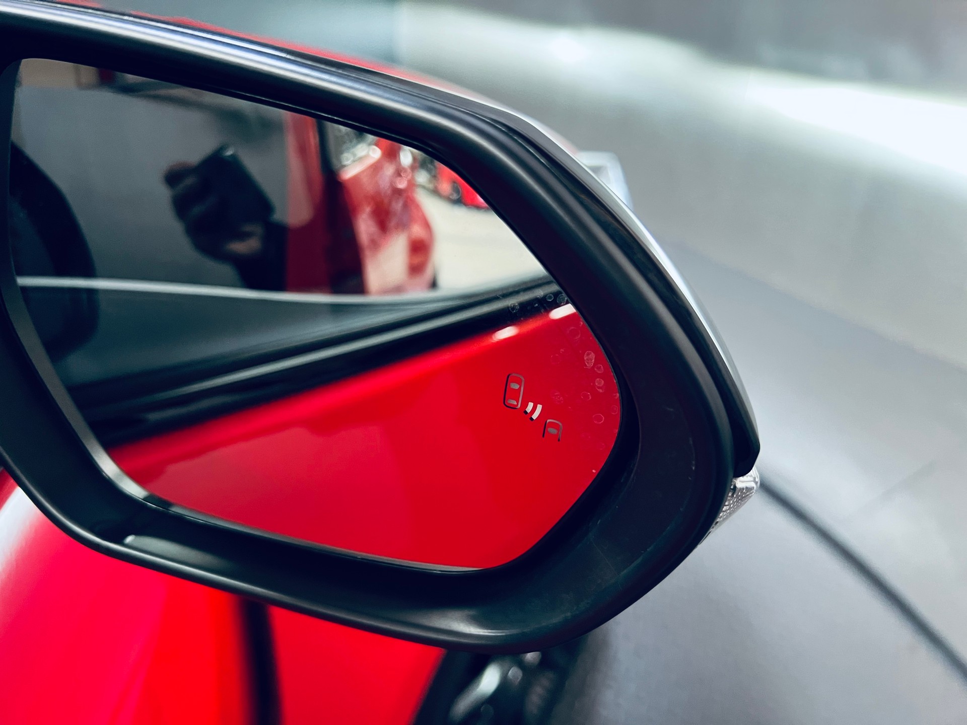 TOYOTA Yaris 1.5 Premium e-CVT-image-17