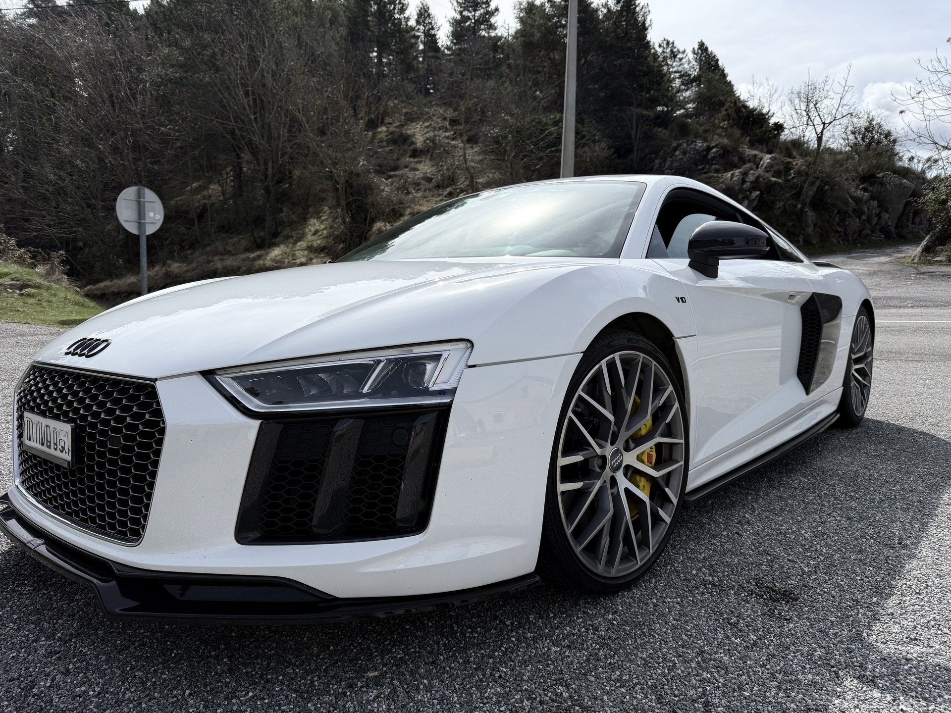 AUDI 5.2 FSI V10 plus quattro S-Tronic-image-0